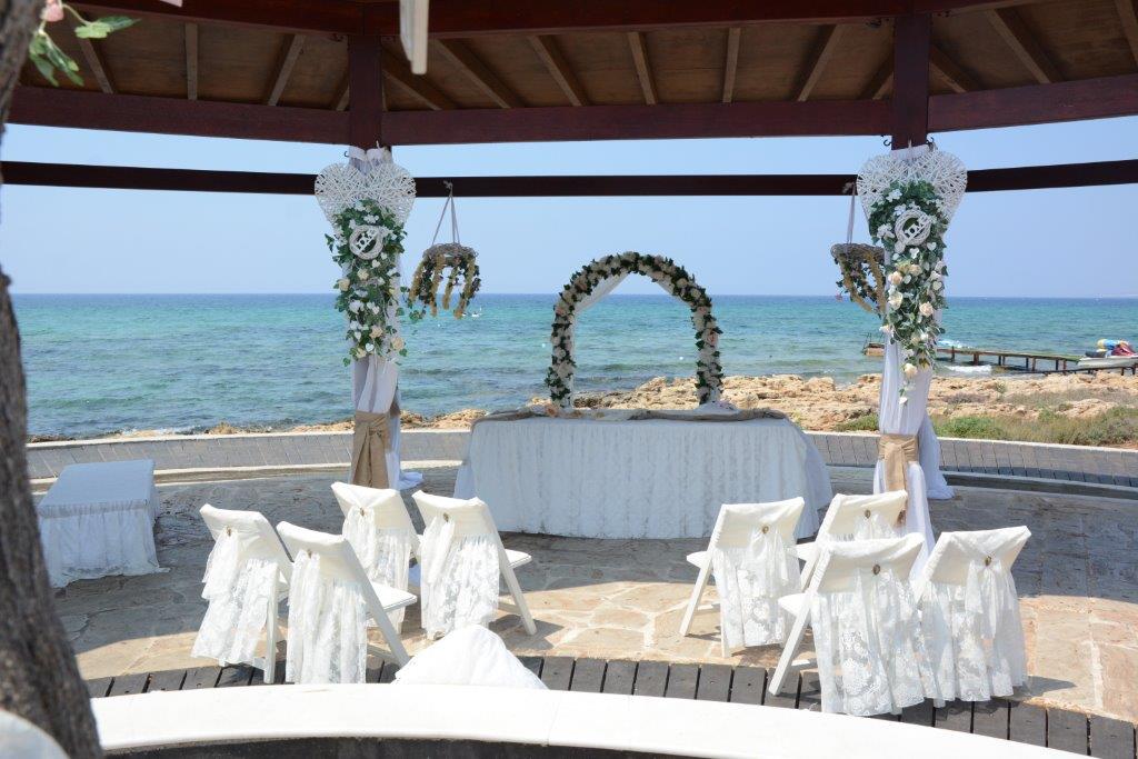 Book your wedding day in Poseidon Venue