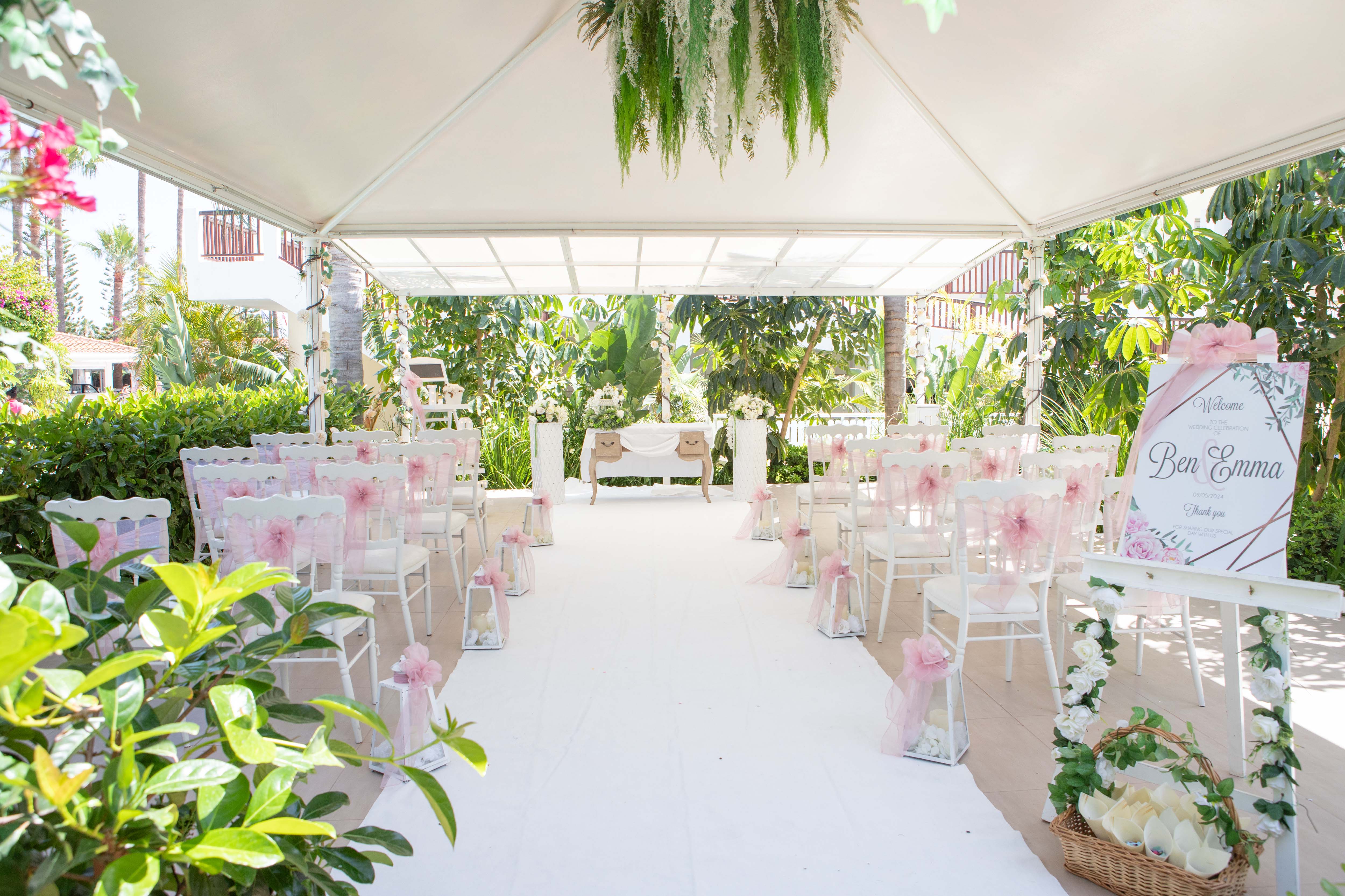 Book your wedding day in Atlantica Aeneas Resort & Spa