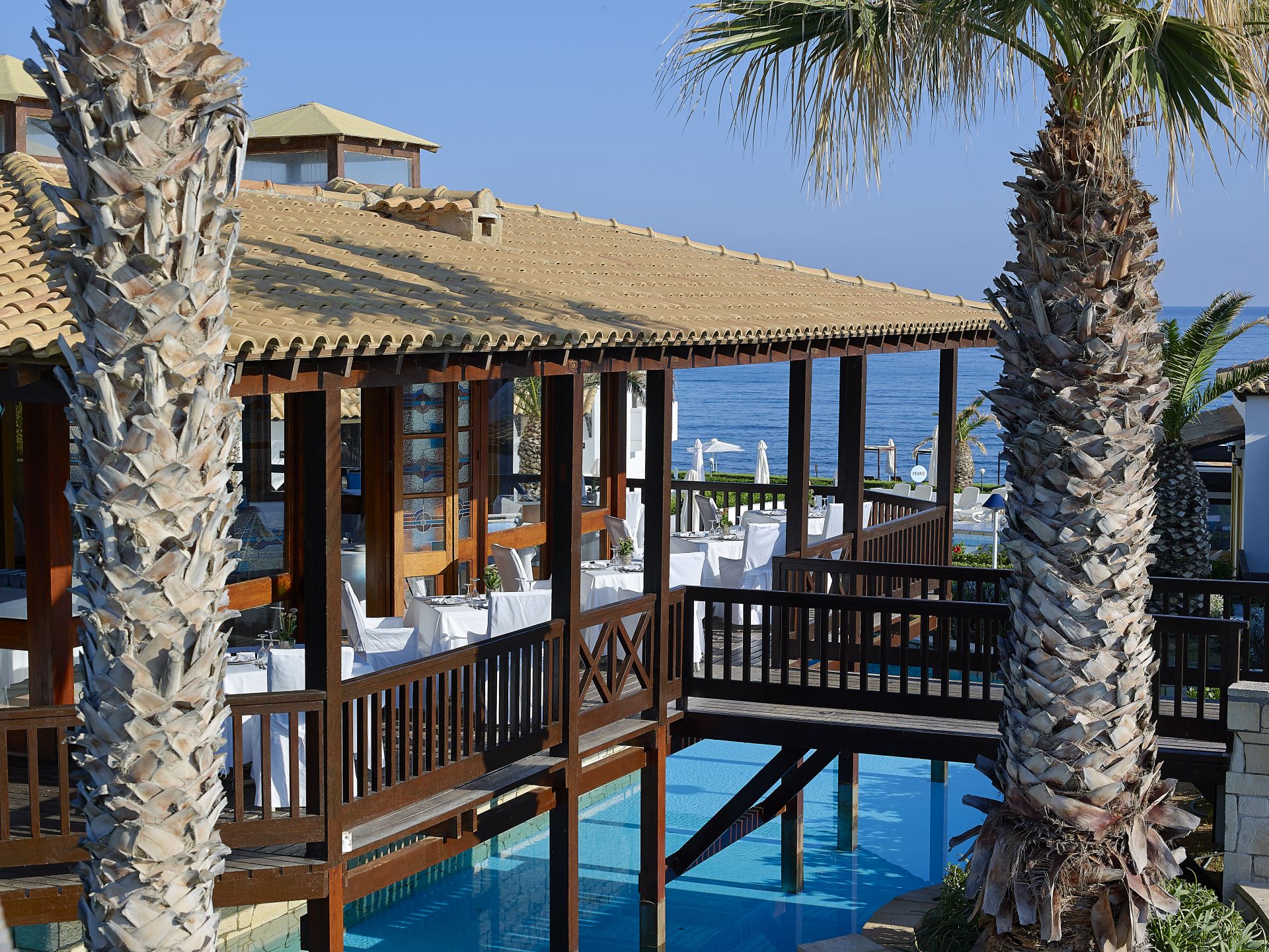 Book your wedding day in Knossos Royal Crete