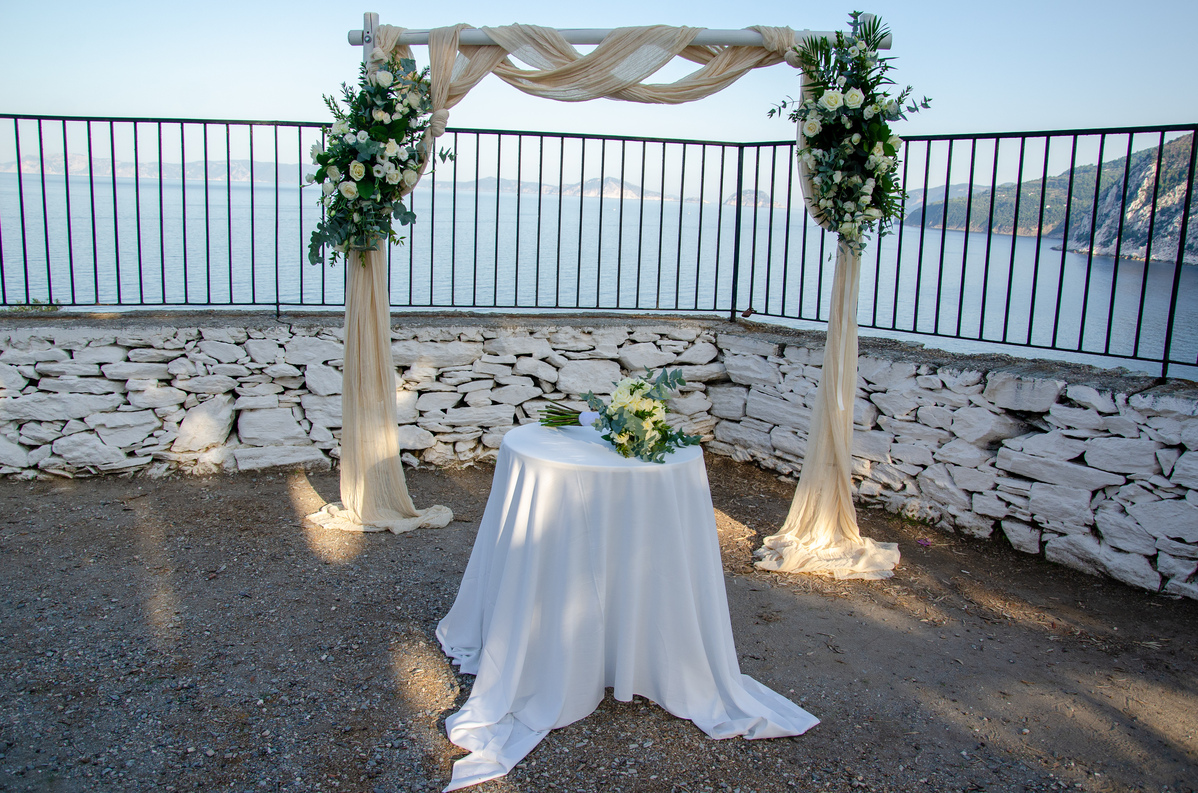 Book your wedding day in Church of Agios Ioannis Kastri Skopelos