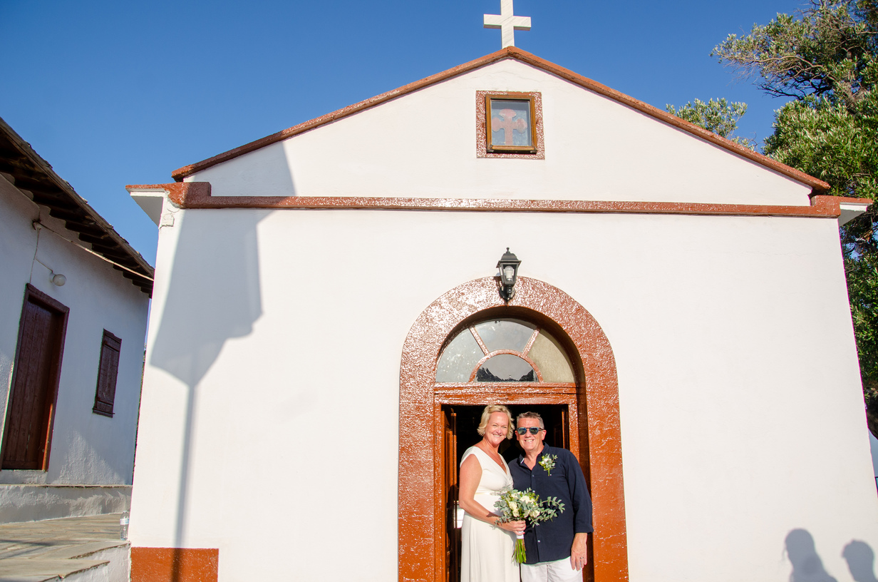 Book your wedding day in Church of Agios Ioannis Kastri Skopelos