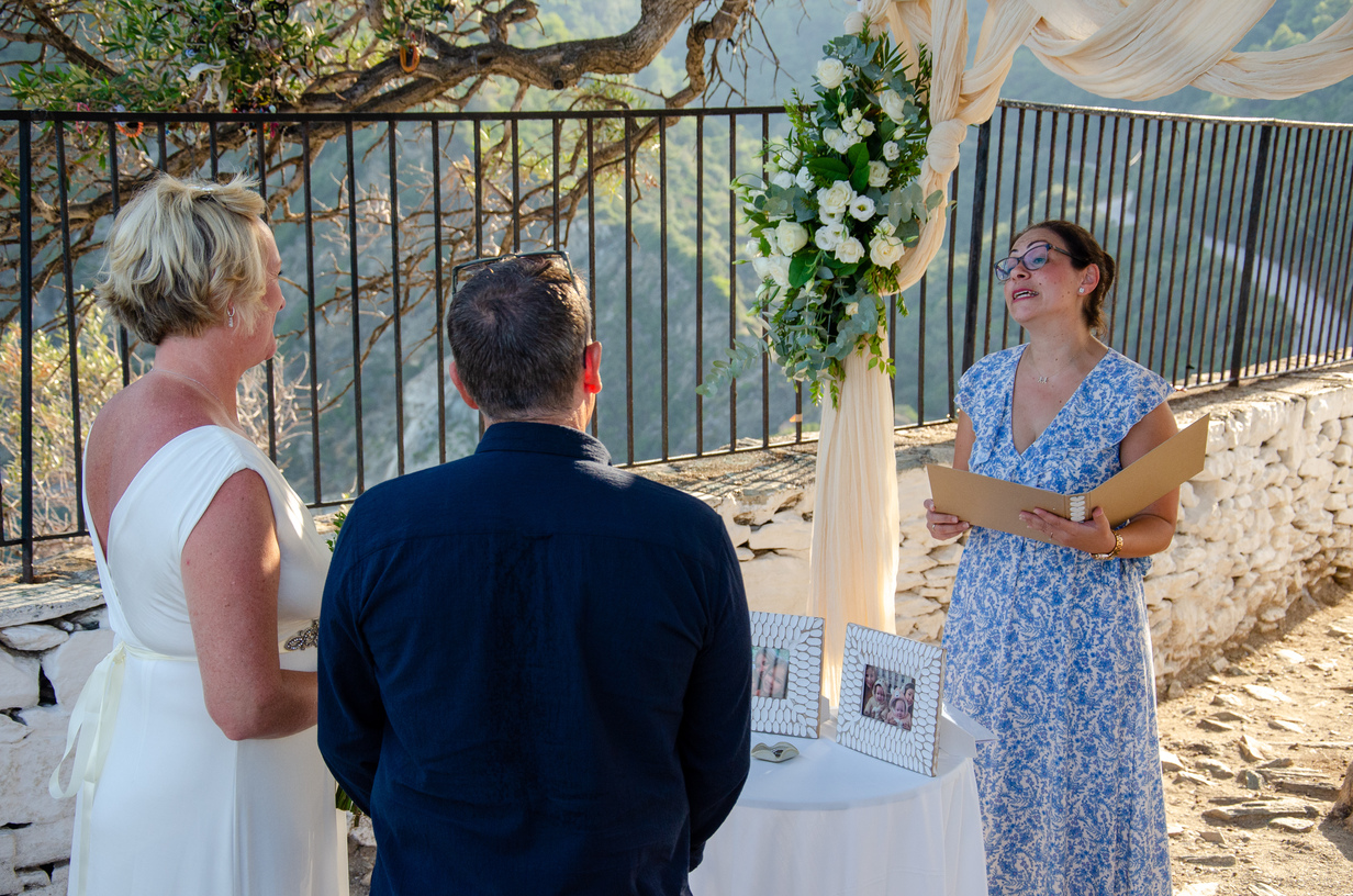 Book your wedding day in Church of Agios Ioannis Kastri Skopelos