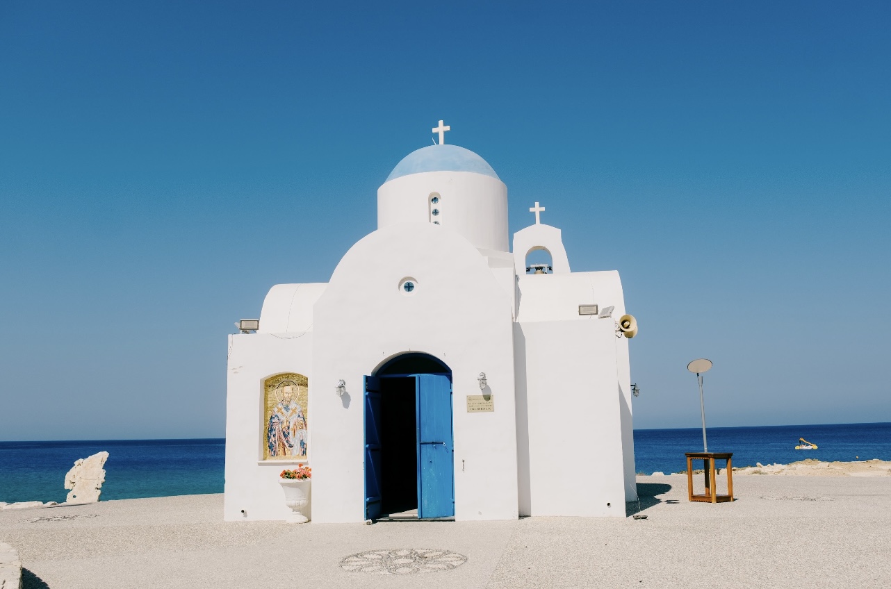 Book your wedding day in Golden Coast Beach Hotel