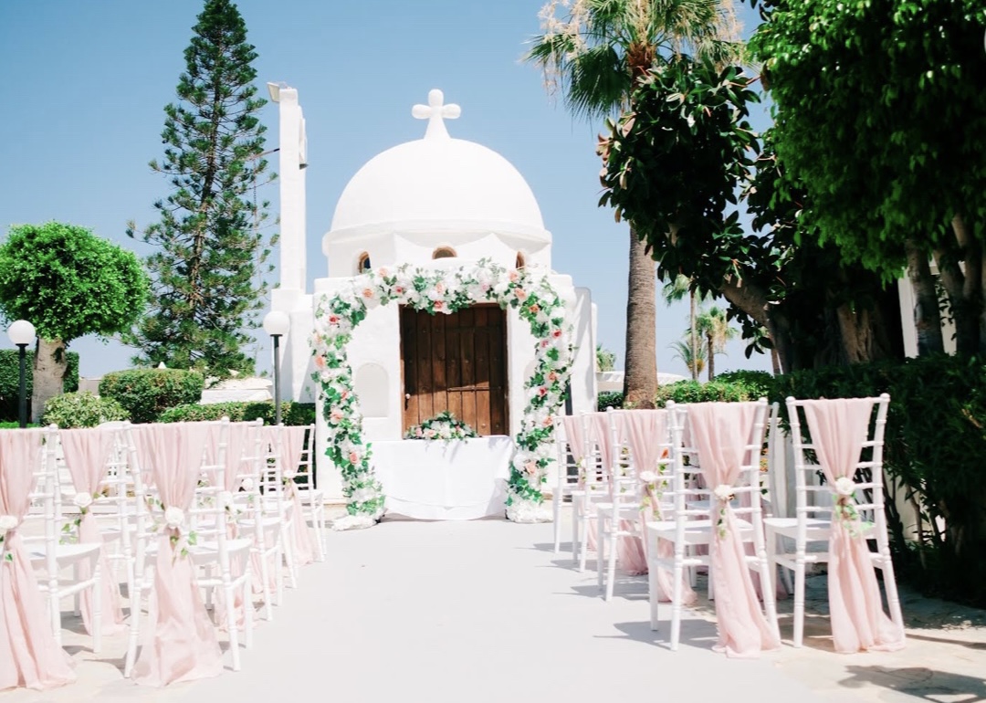 Book your wedding day in Golden Coast Beach Hotel