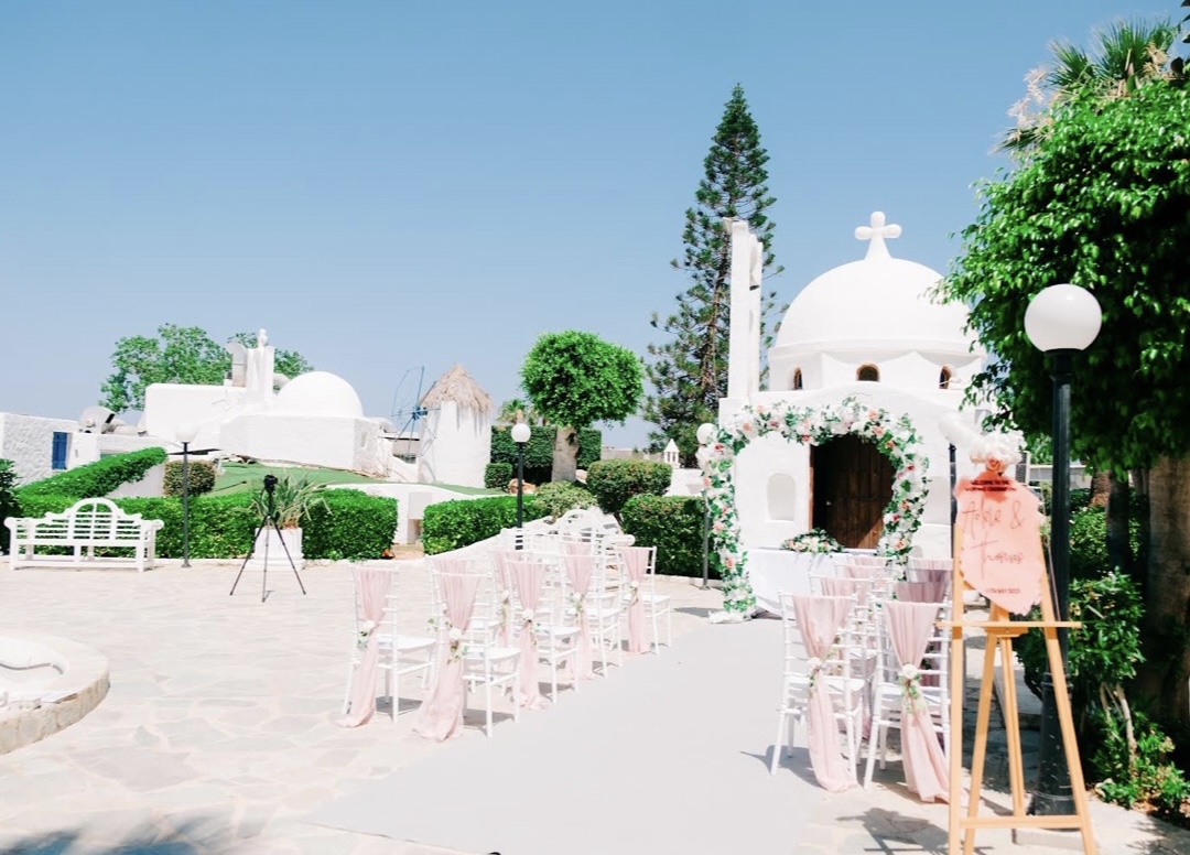 Book your wedding day in Golden Coast Beach Hotel