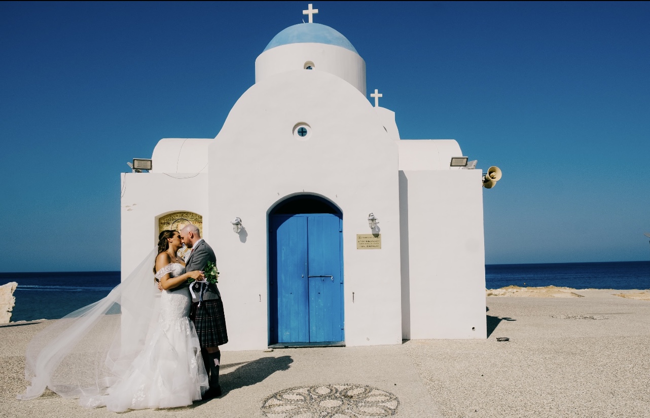 Book your wedding day in Golden Coast Beach Hotel