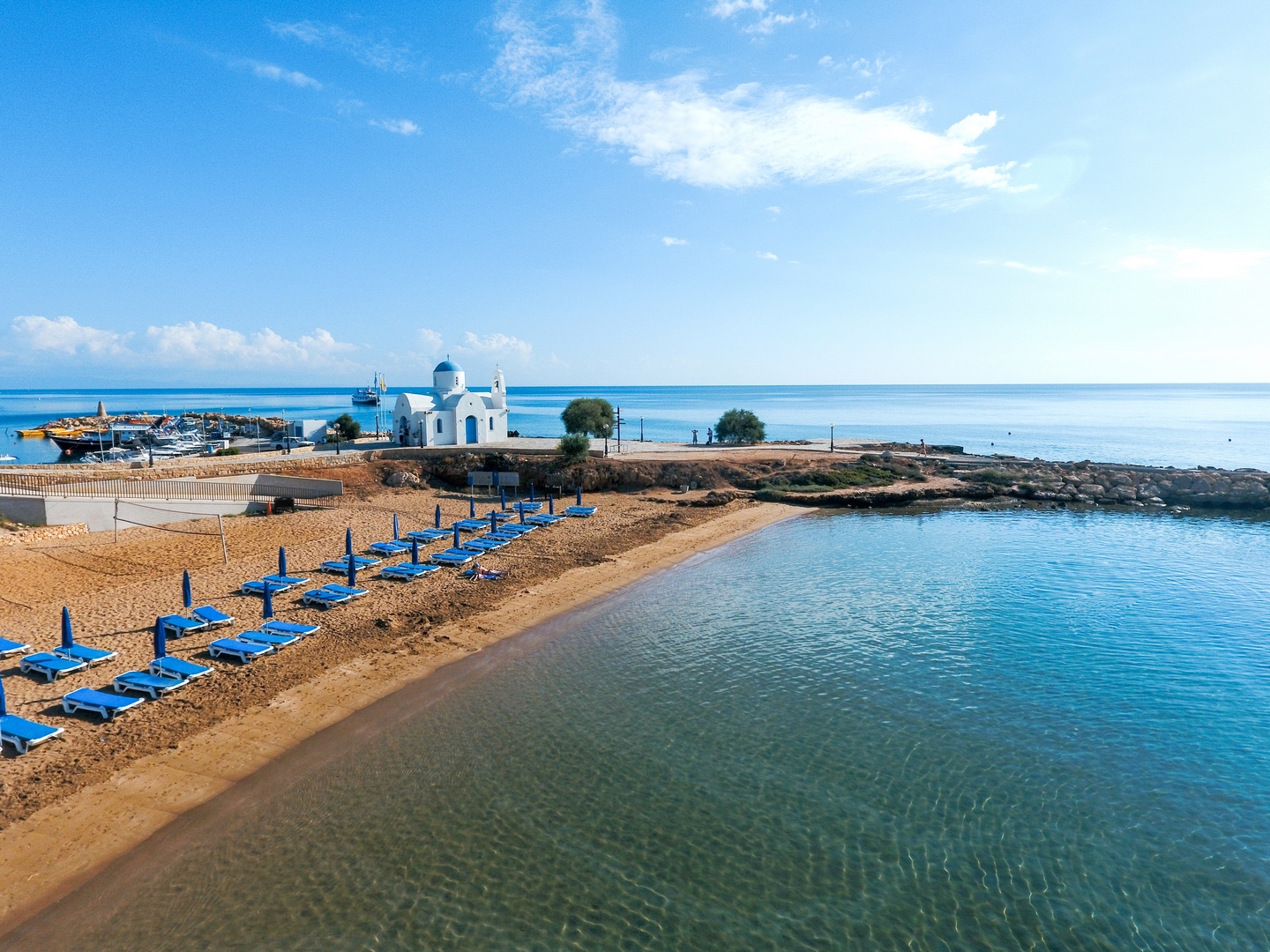 Book your wedding day in Golden Coast Beach Hotel