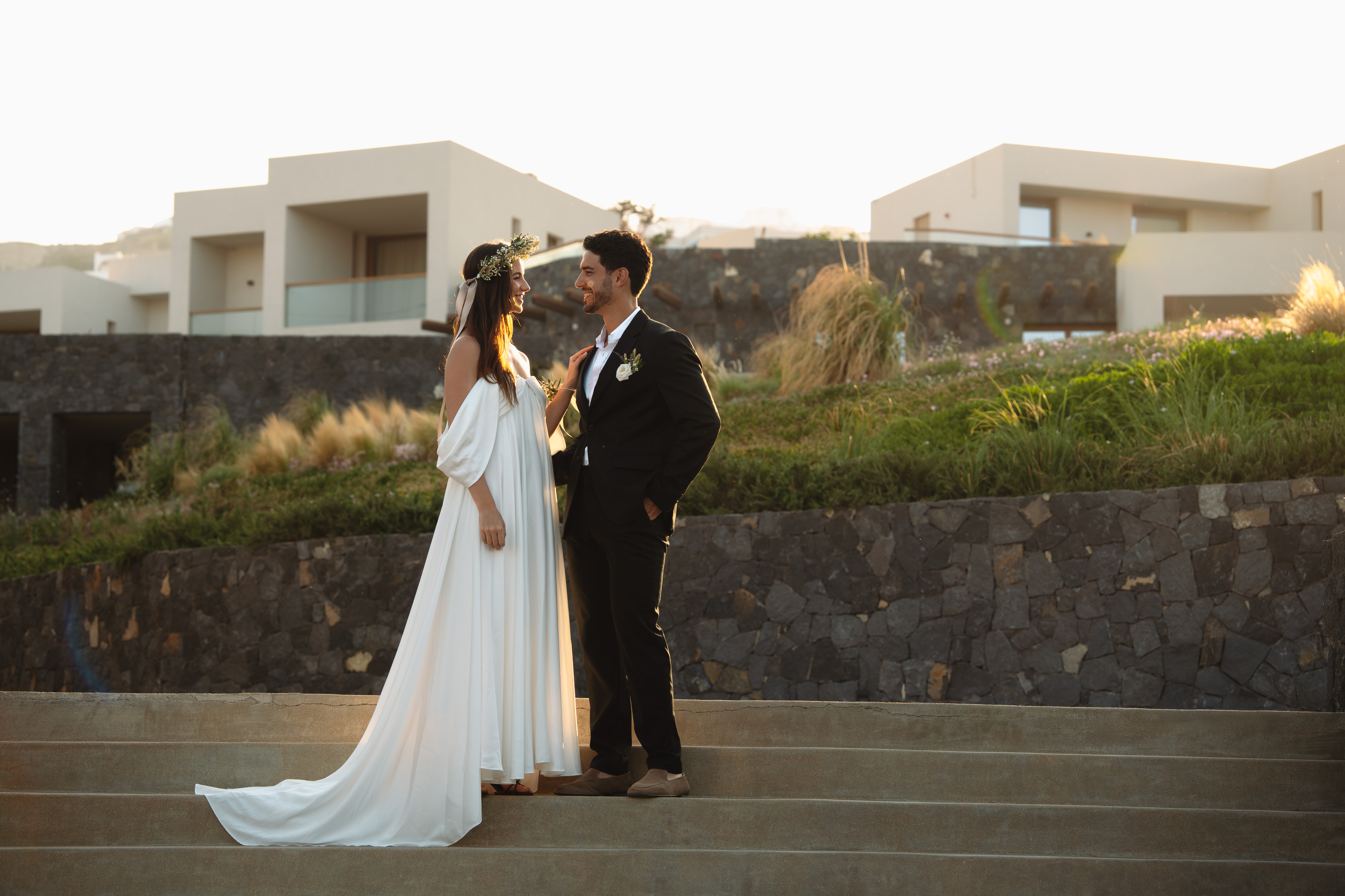 Book your wedding day in MAGMA RESORT SANTORINI