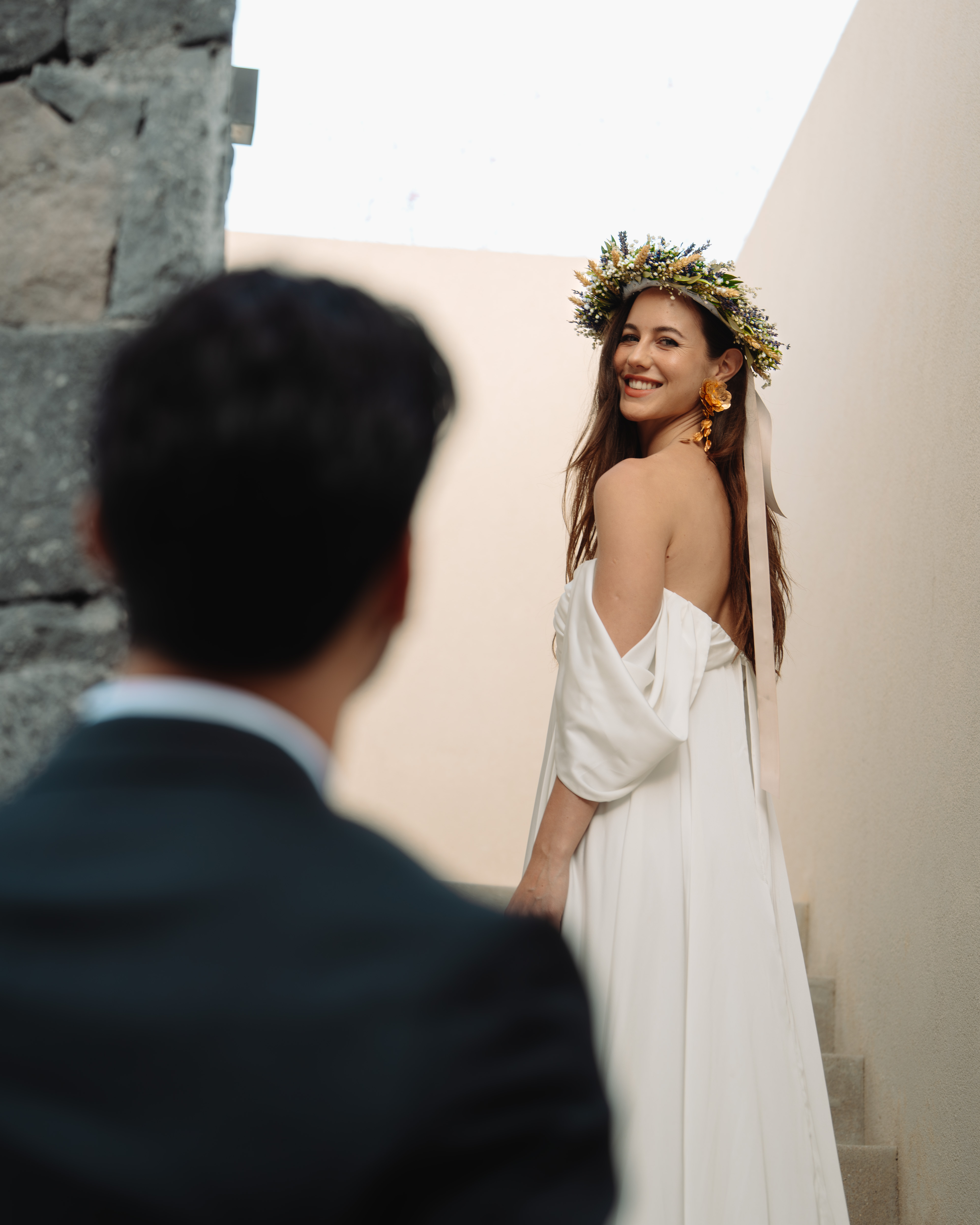 Book your wedding day in MAGMA RESORT SANTORINI