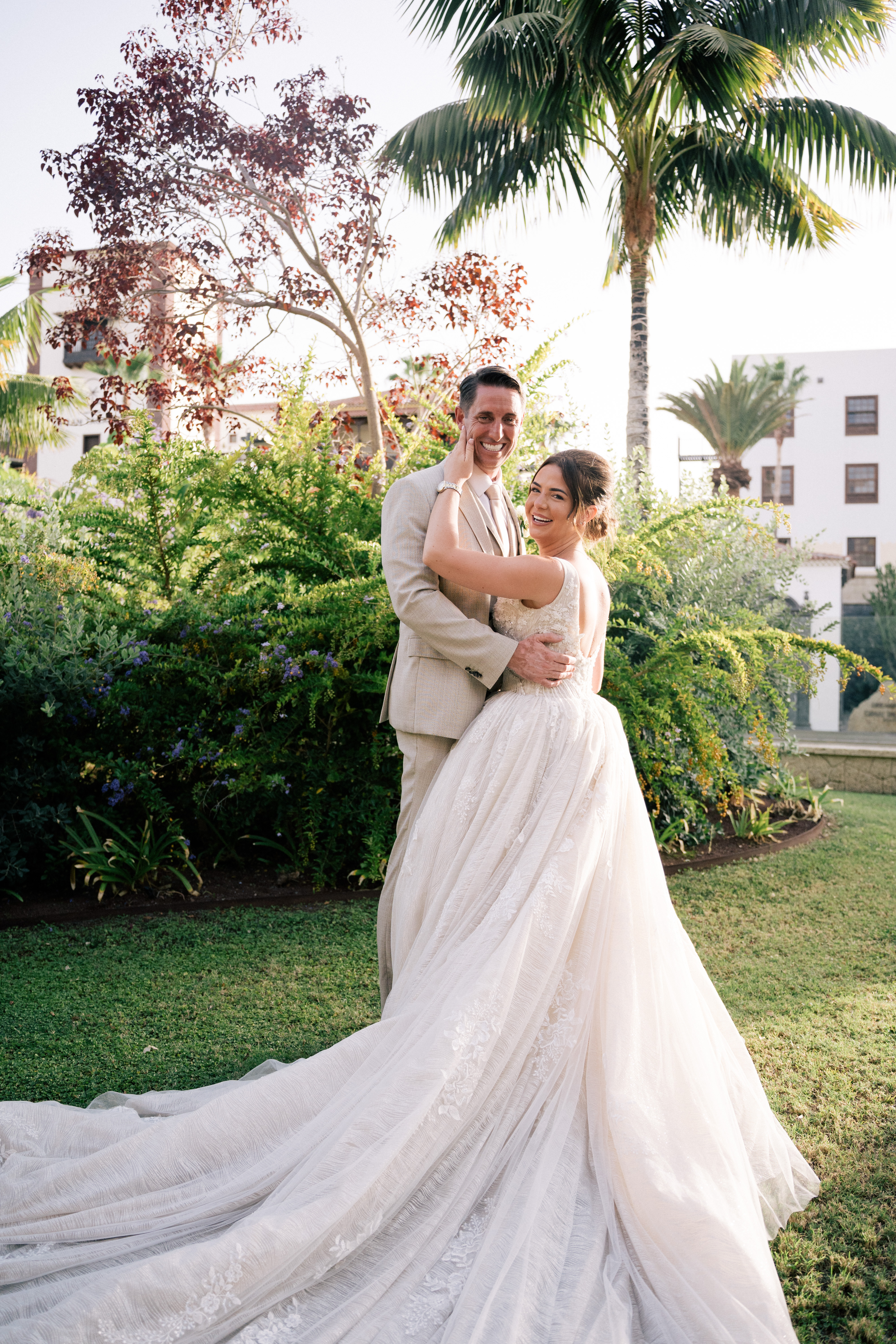 Book your wedding day in GF VICTORIA