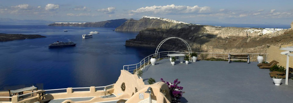Book your wedding day in Suites of the Gods Spa Hotel Santorini