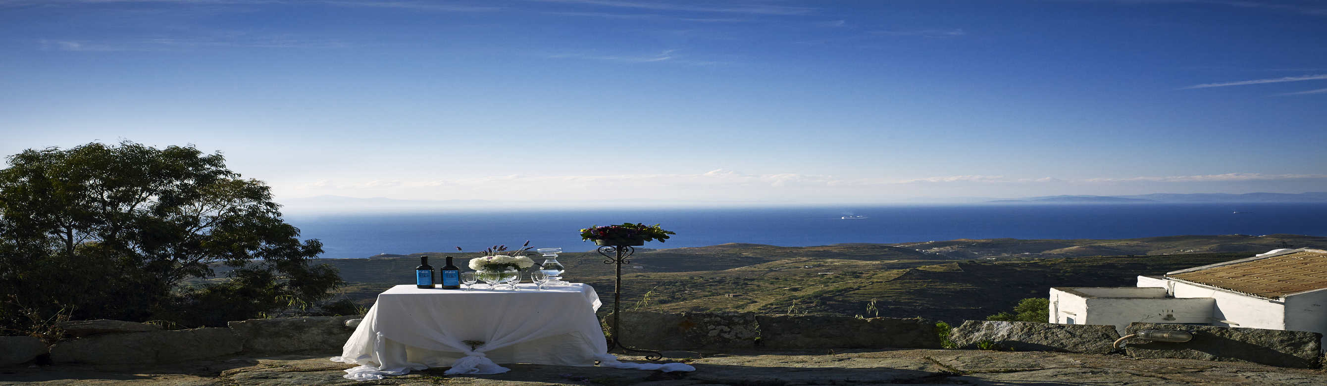 Book your wedding day in Kea Villas & Suites Kea