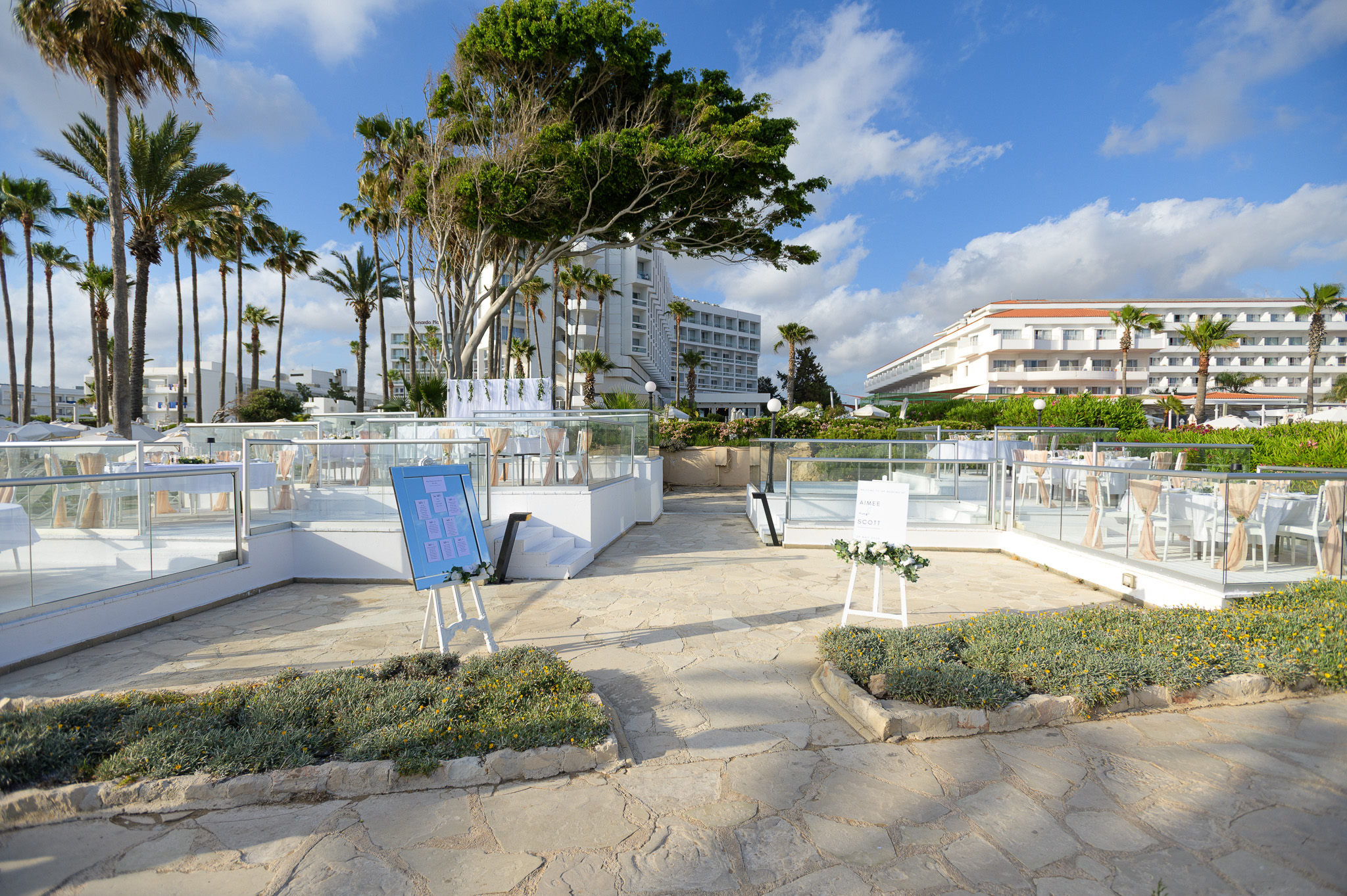 Book your wedding day in Leonardo Cypria Bay 