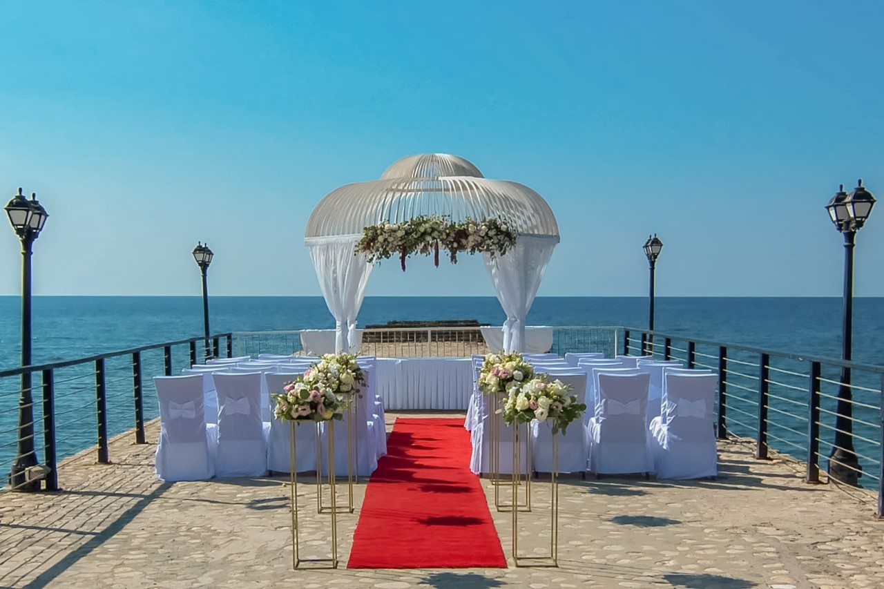 Book your wedding day in Elias Beach Hotel Limassol