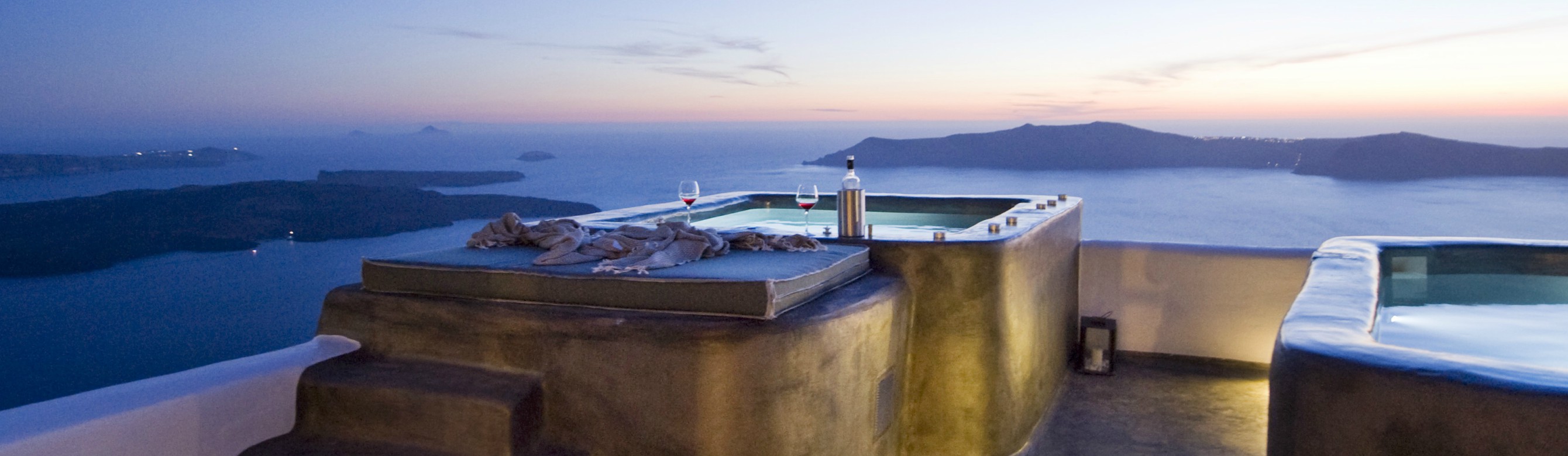 Book your wedding day in Sophia Luxury Suites Santorini