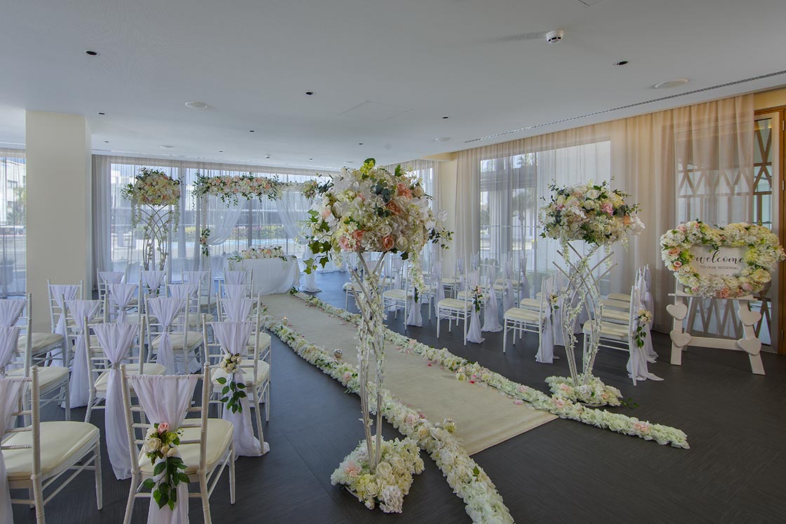 Book your wedding day in Faros Hotel