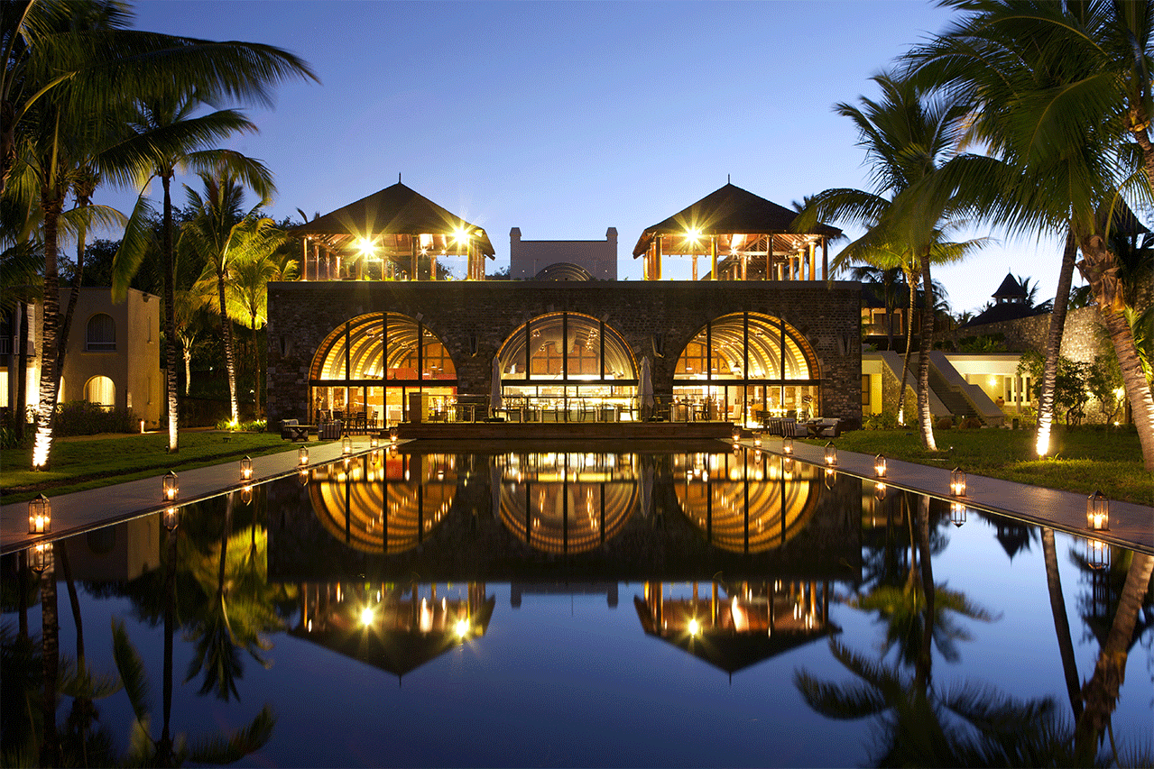 Book your wedding day in Outrigger Mauritius Beach Resort