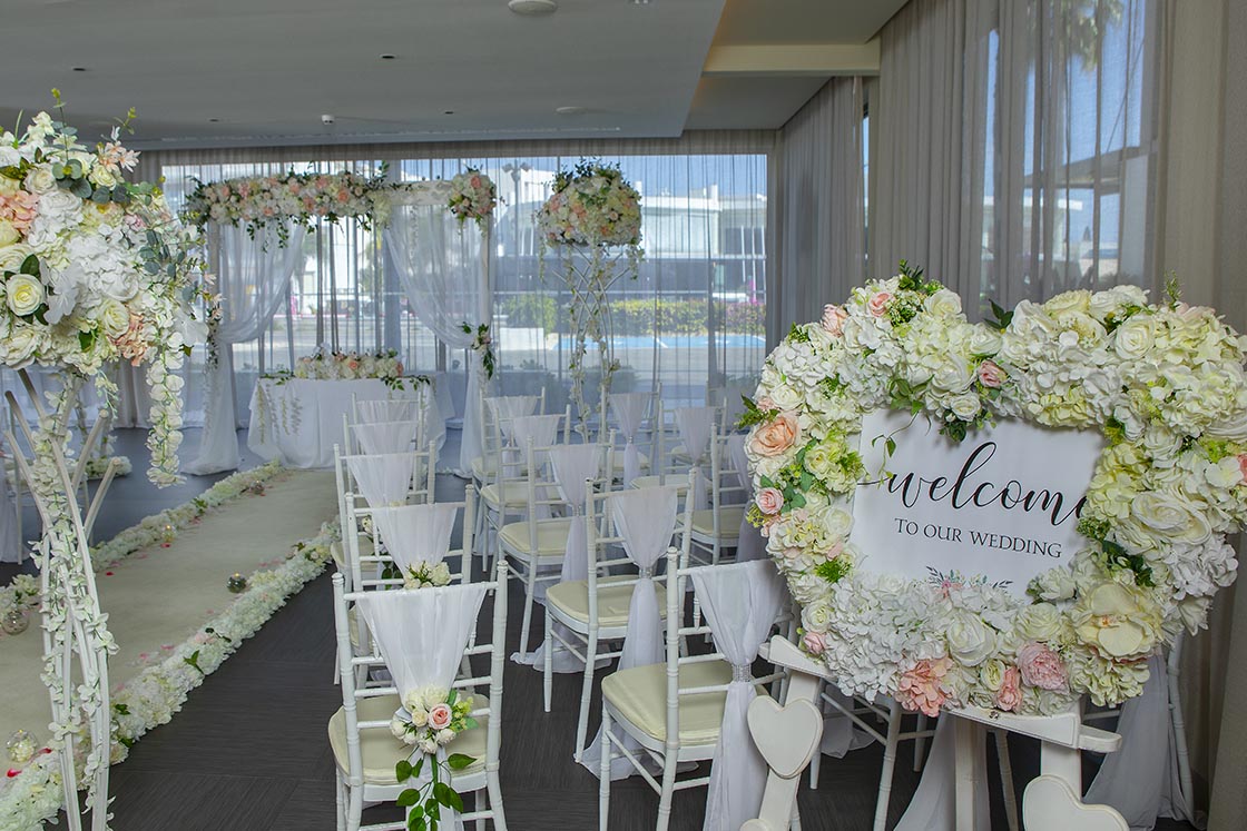 Book your wedding day in Faros Hotel