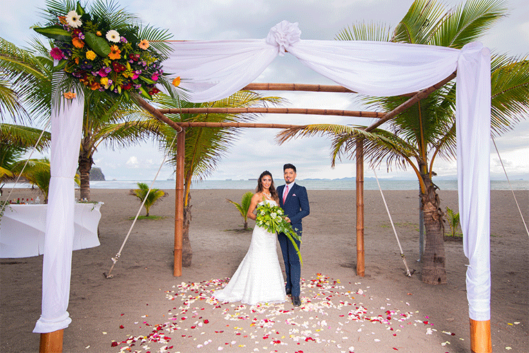 Book your wedding day in Fiesta Resort