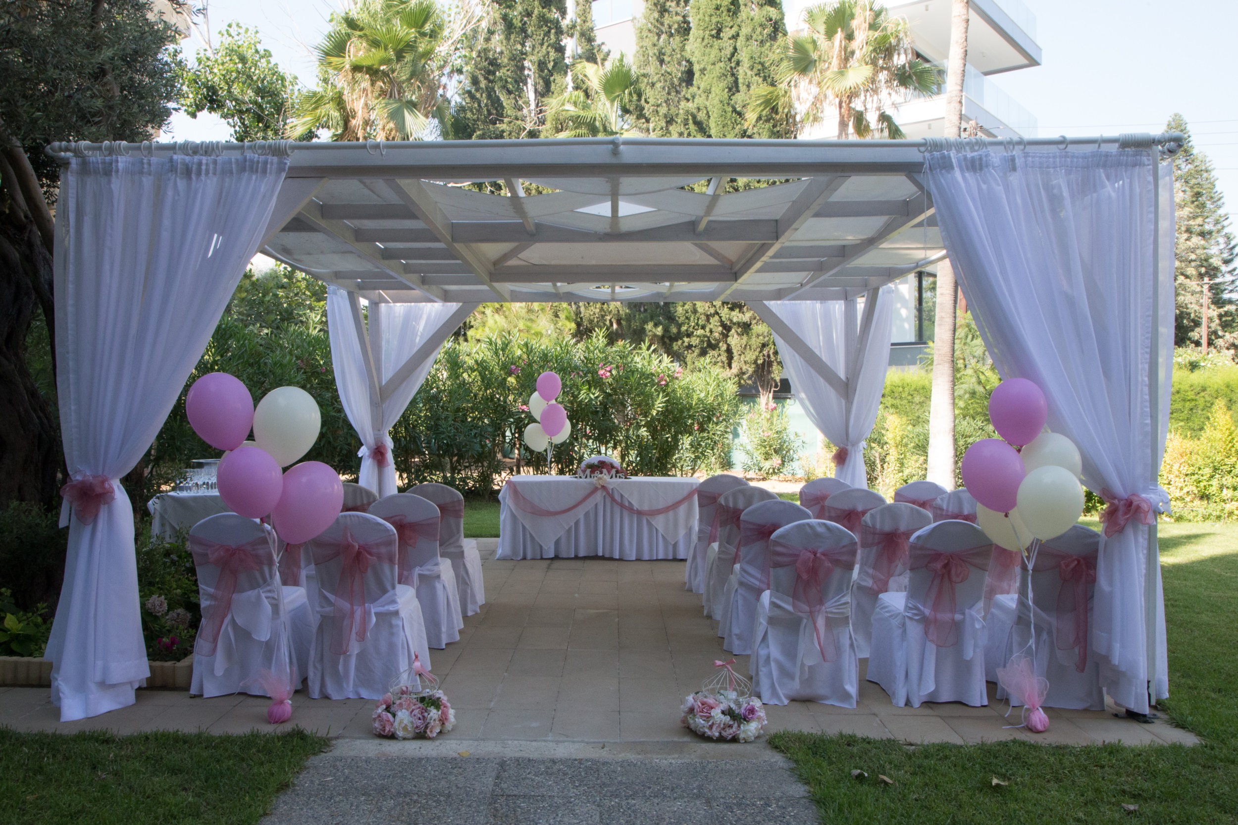 Book your wedding day in Atlantica Oasis Hotel