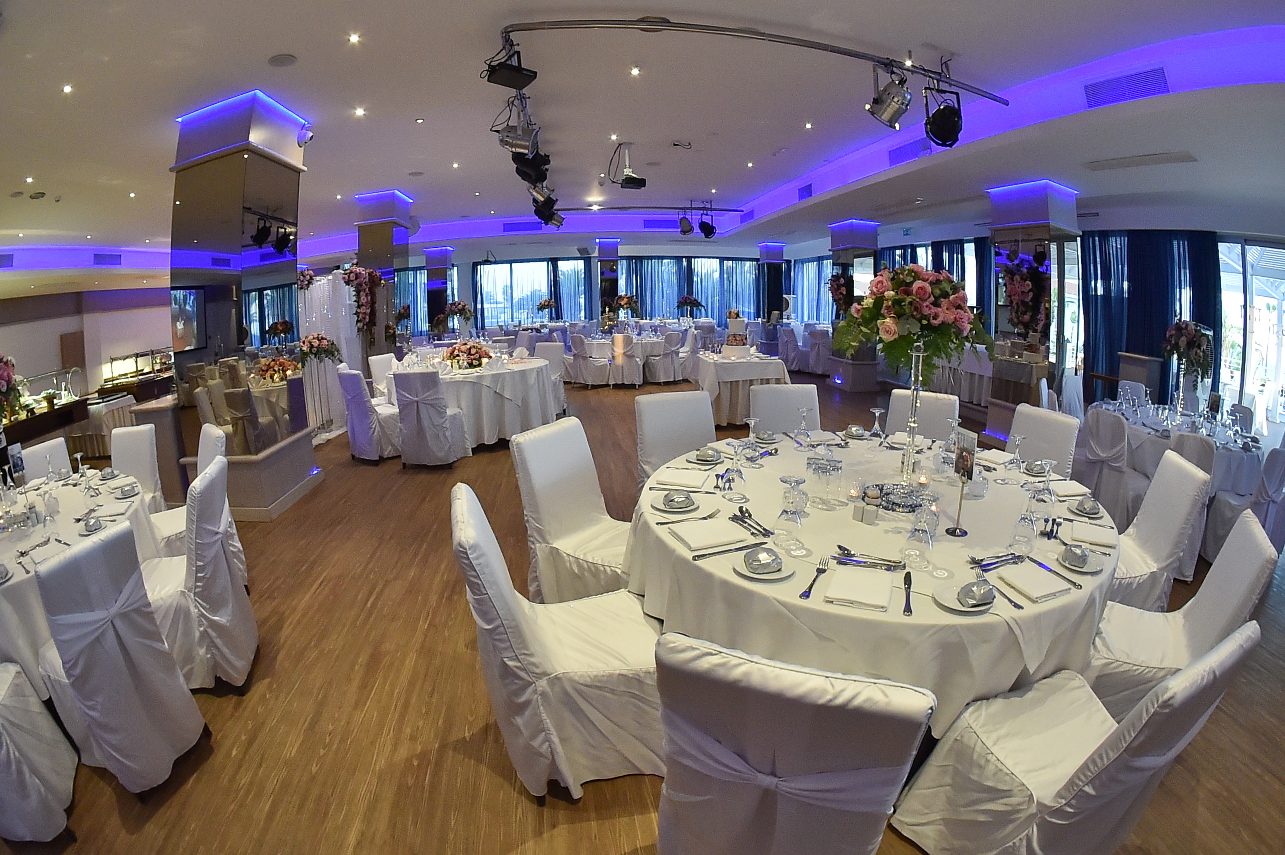 Book your wedding day in Lordos Beach Hotel Larnaca