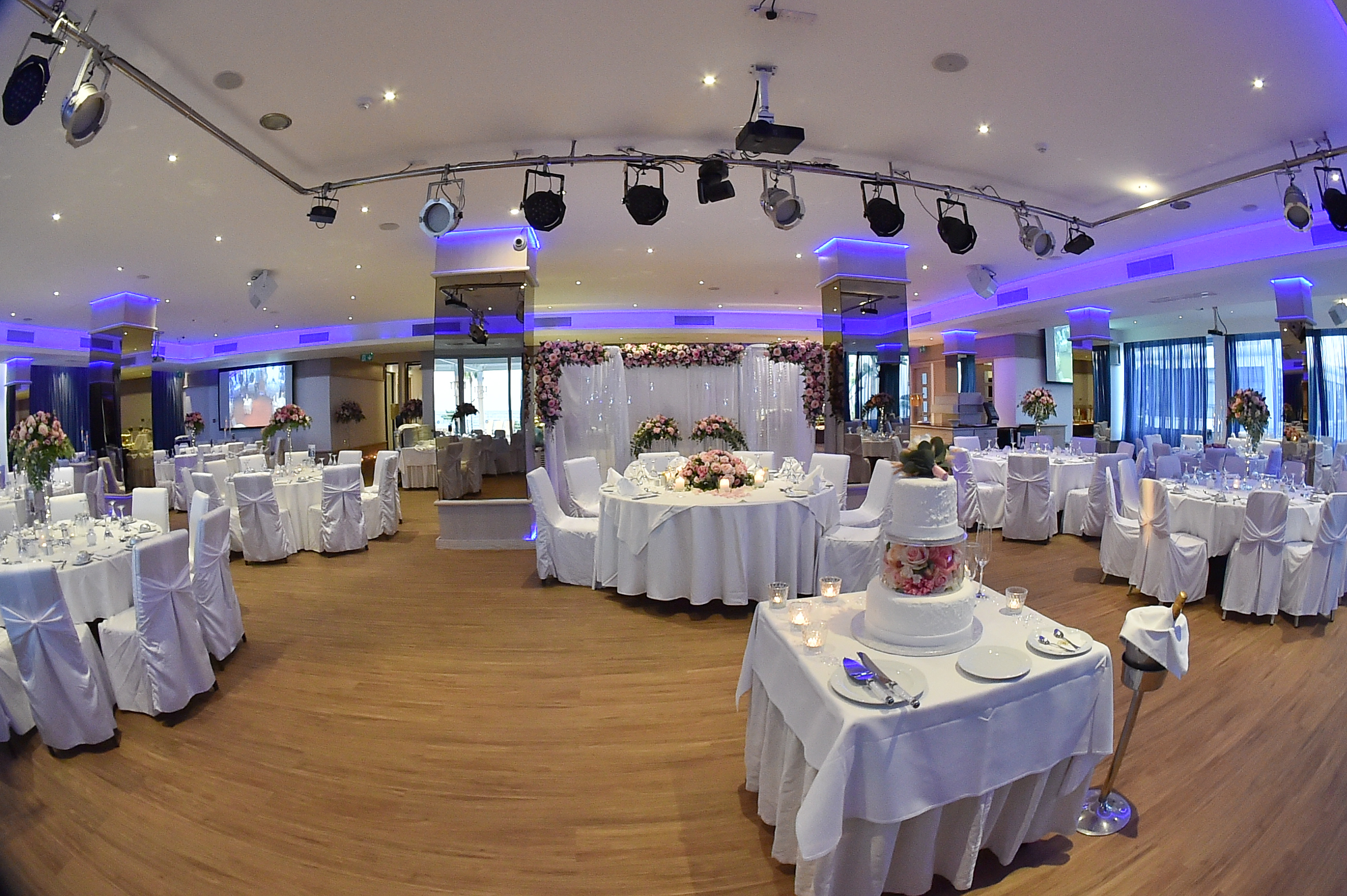 Book your wedding day in Lordos Beach Hotel Larnaca