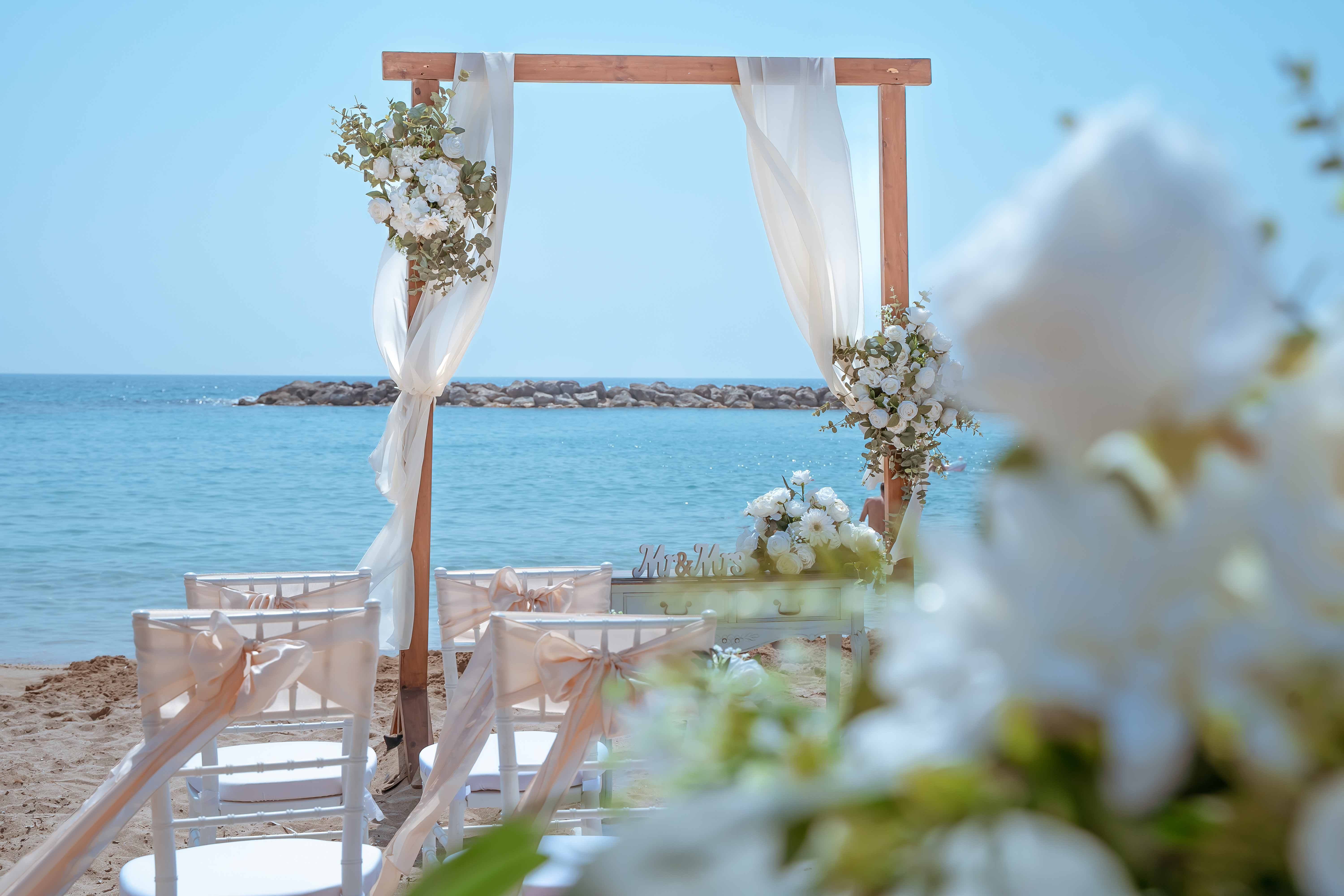 Book your wedding day in Venus Beach Hotel