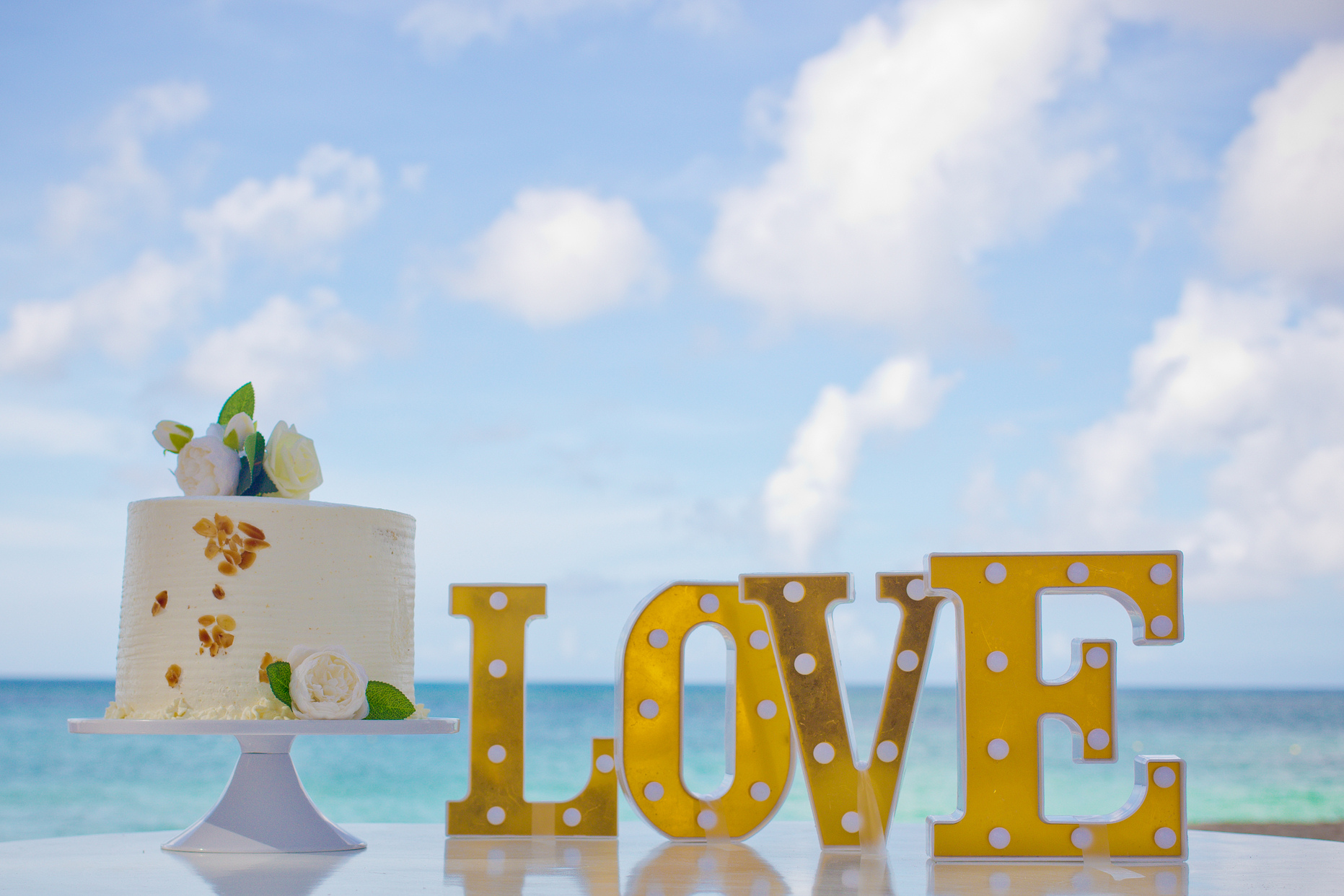 Book your wedding day in Vista Sol Punta Cana Beach Resort & Spa