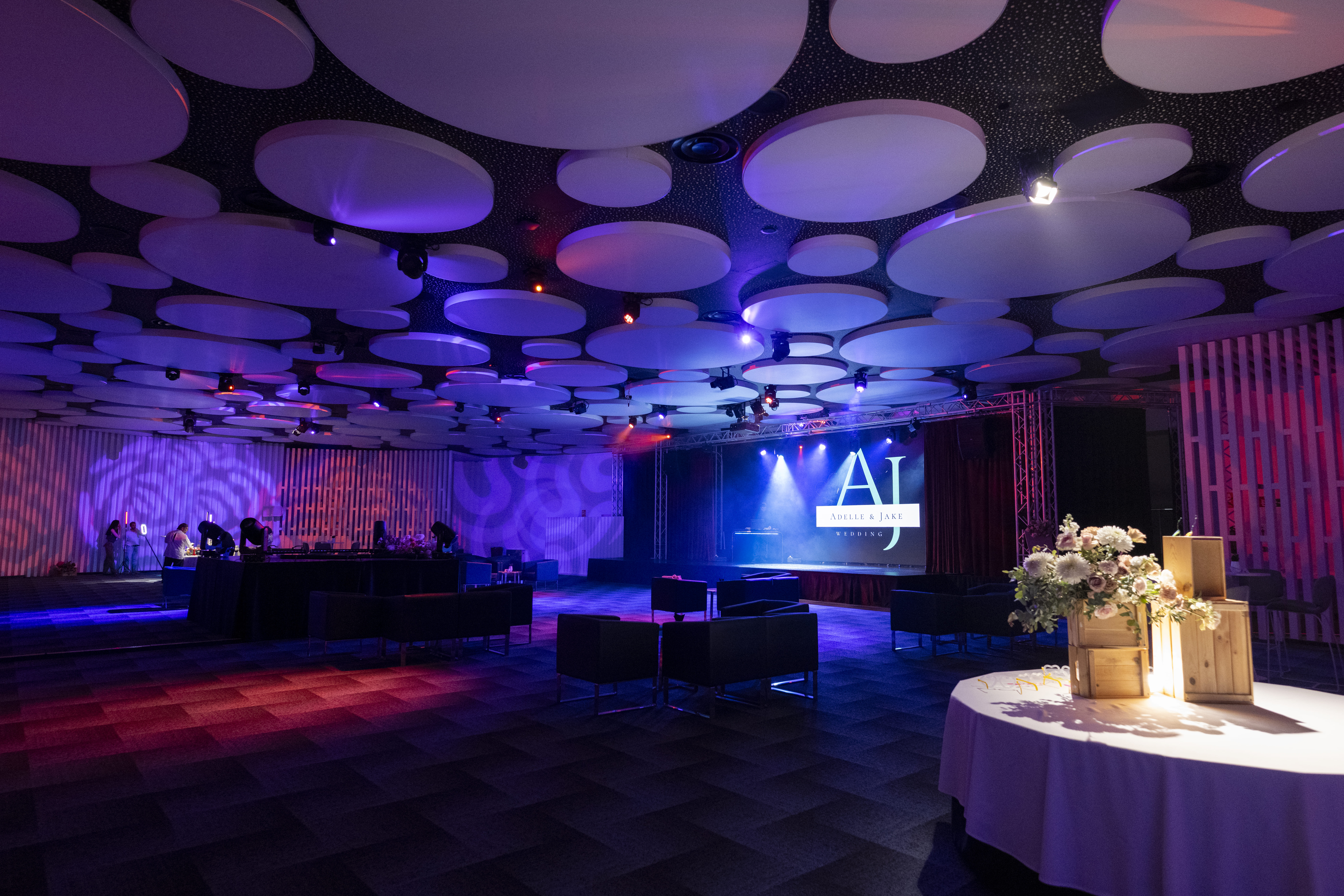 Book your wedding day in GF VICTORIA