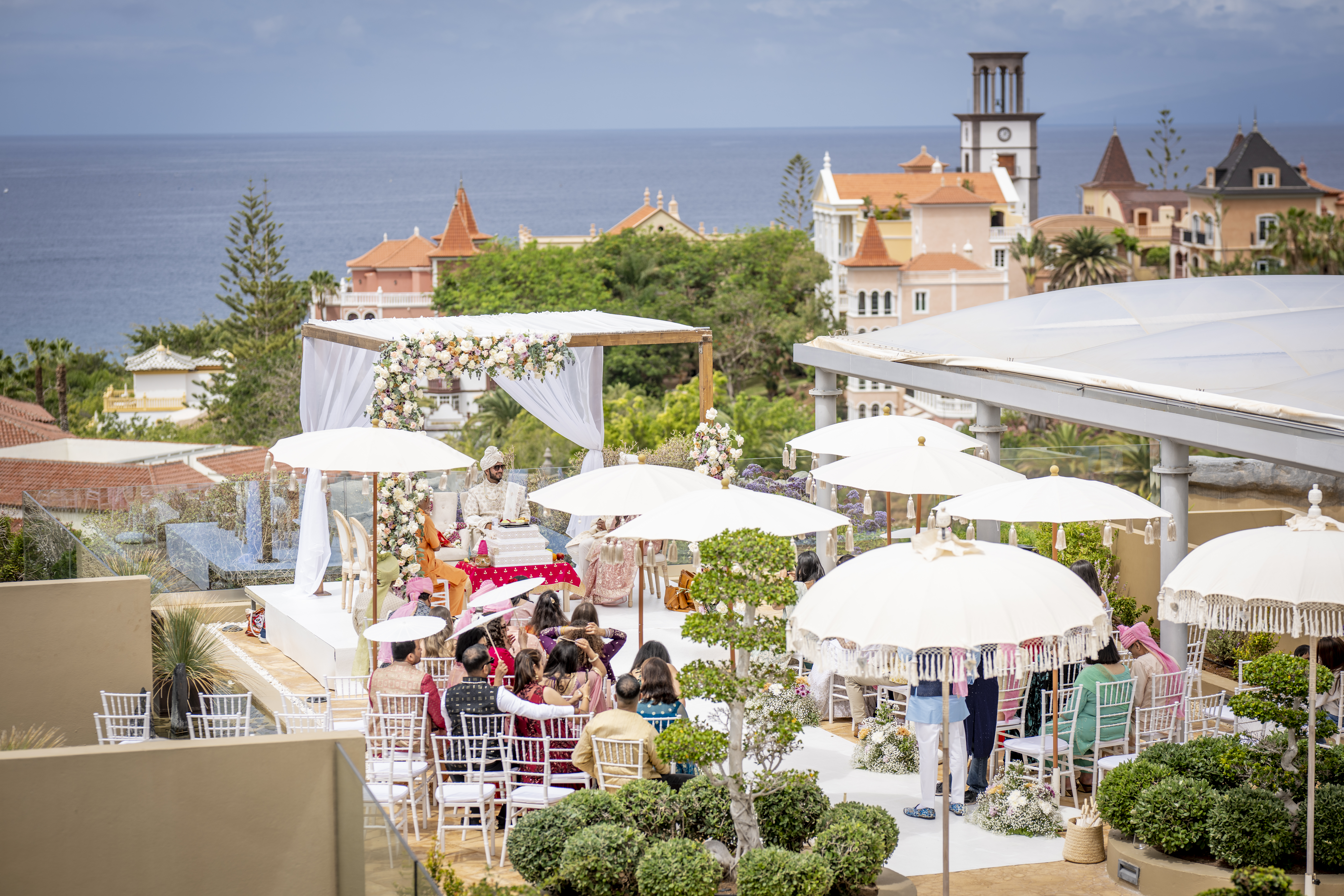 Book your wedding day in GF VICTORIA