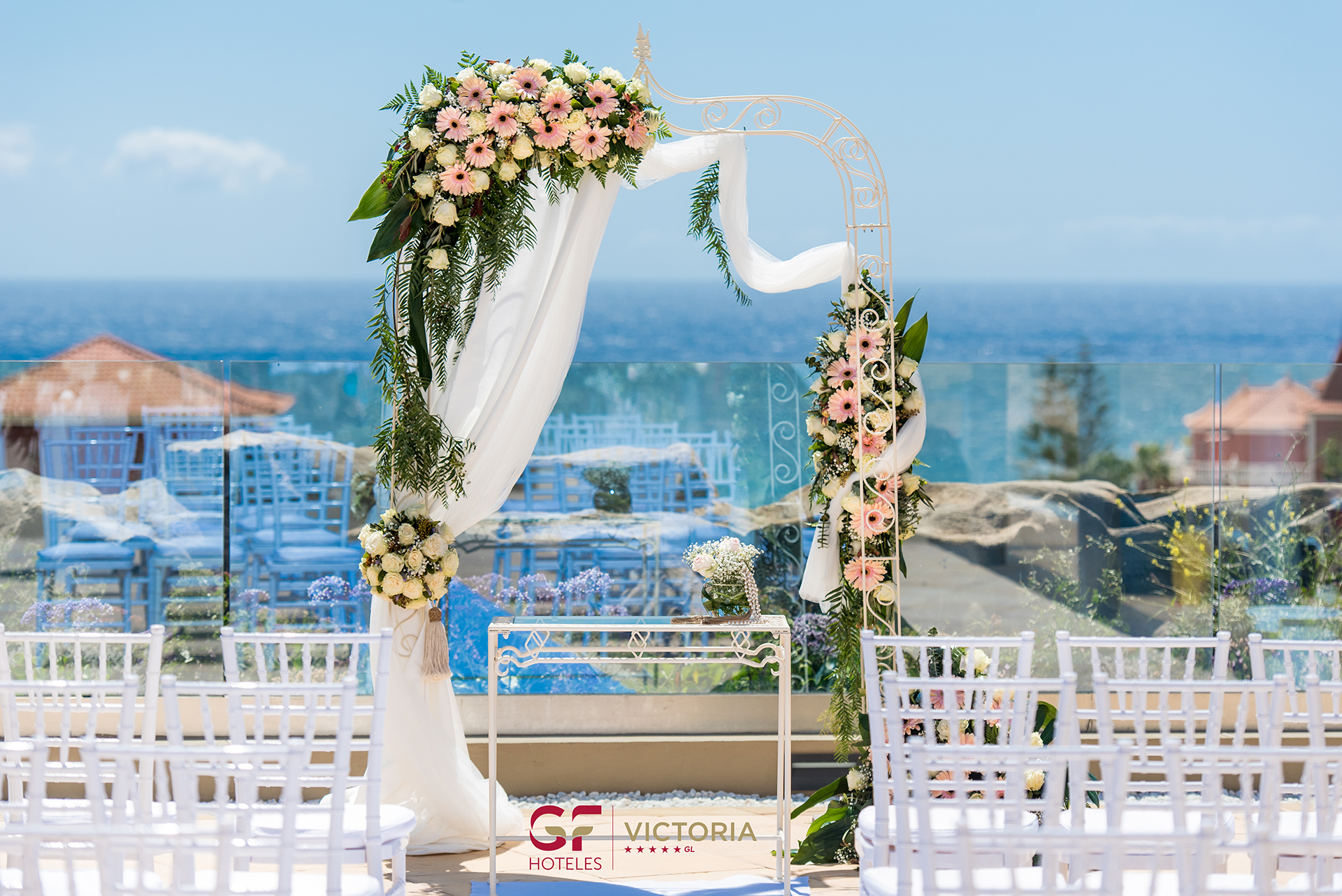 Book your wedding day in GF VICTORIA