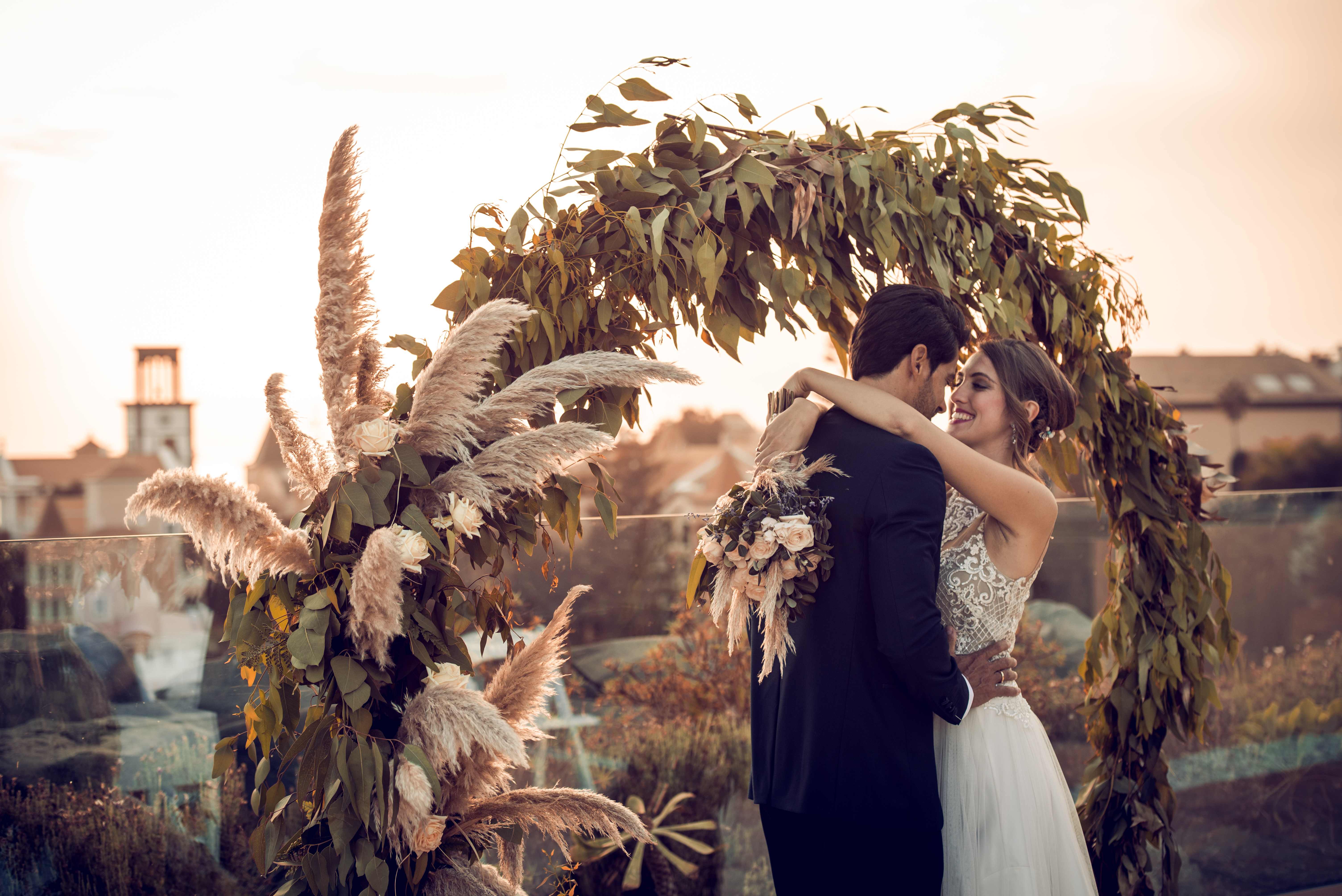 Book your wedding day in GF VICTORIA