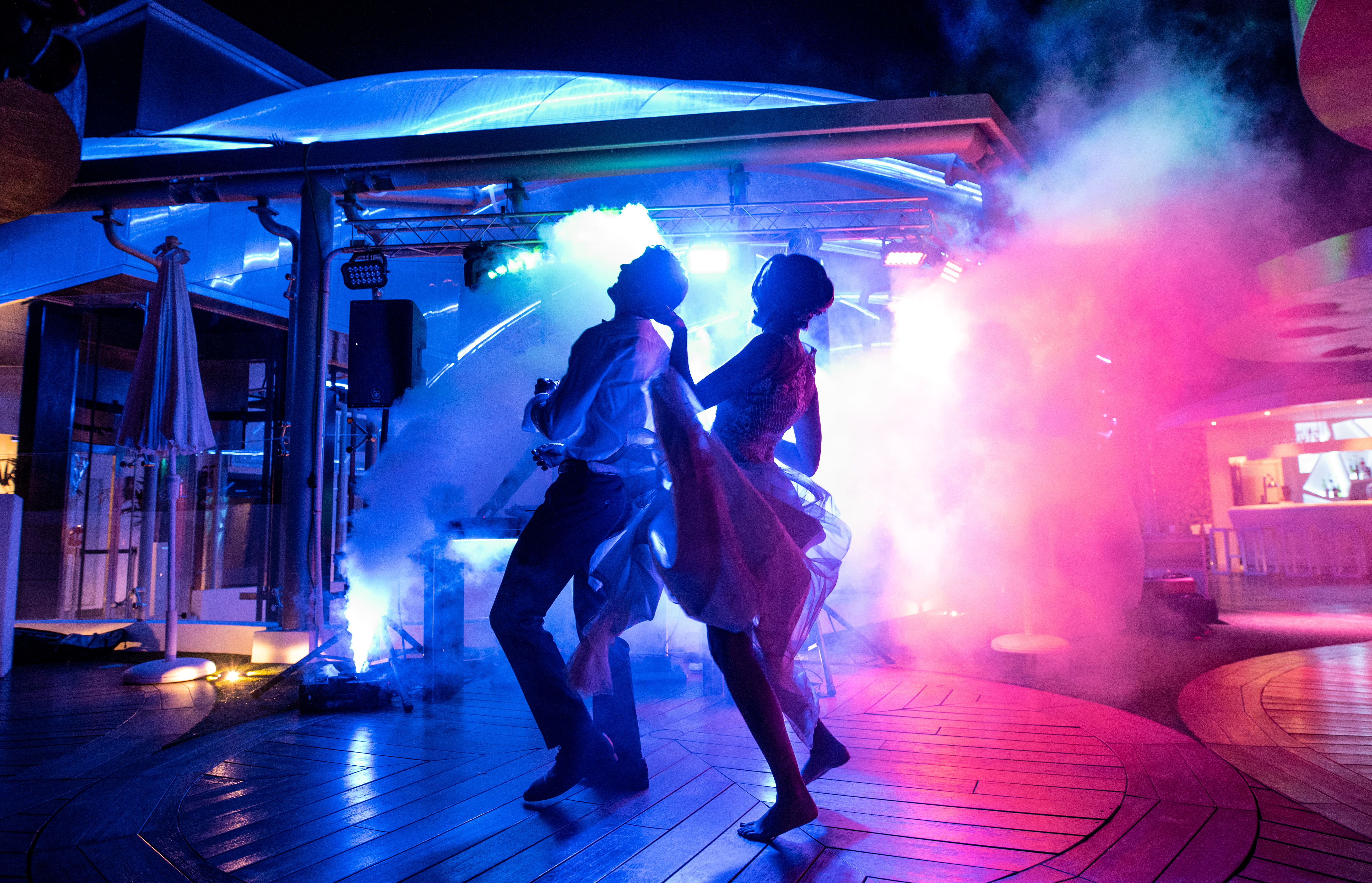 Book your wedding day in GF VICTORIA