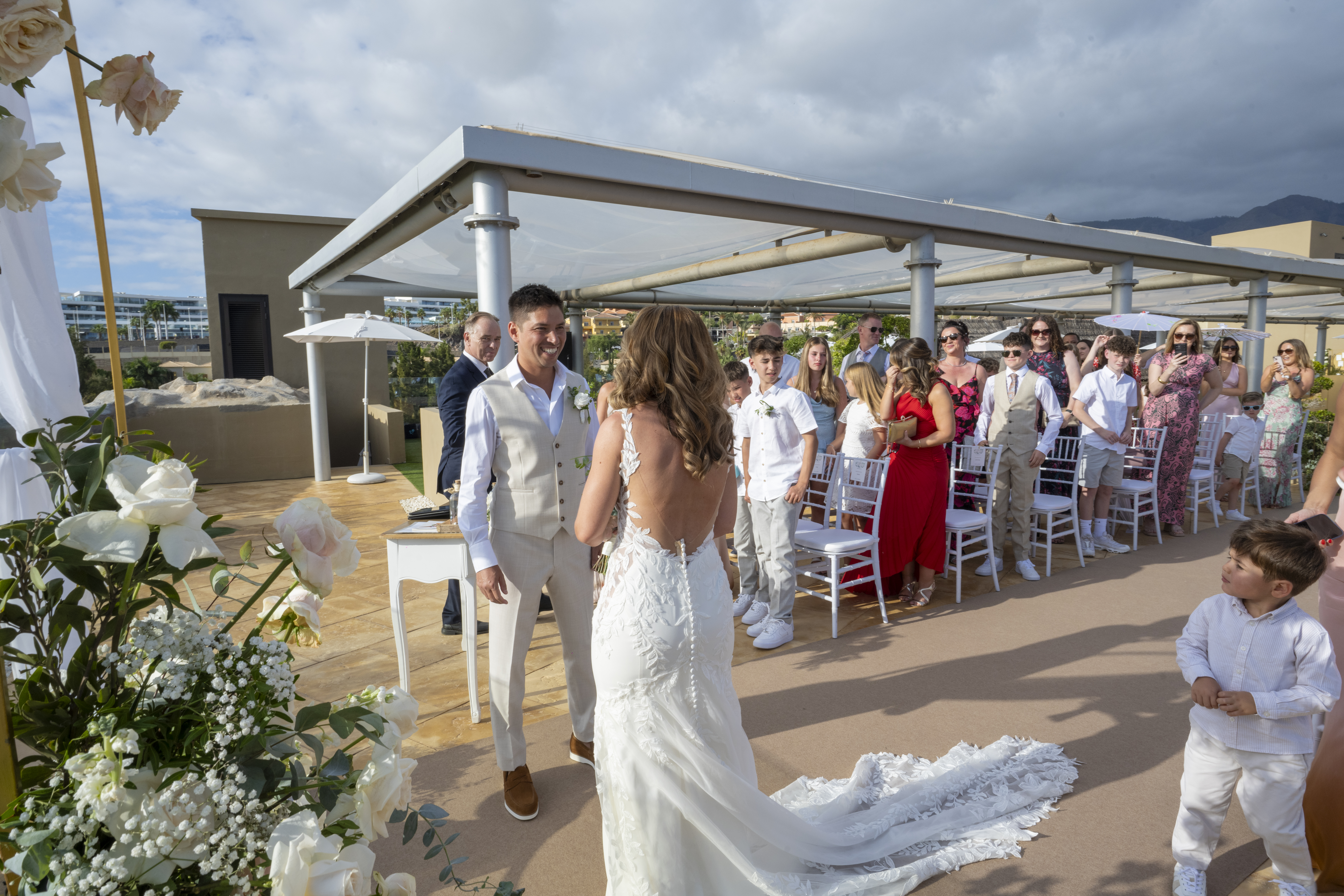 Book your wedding day in GF VICTORIA