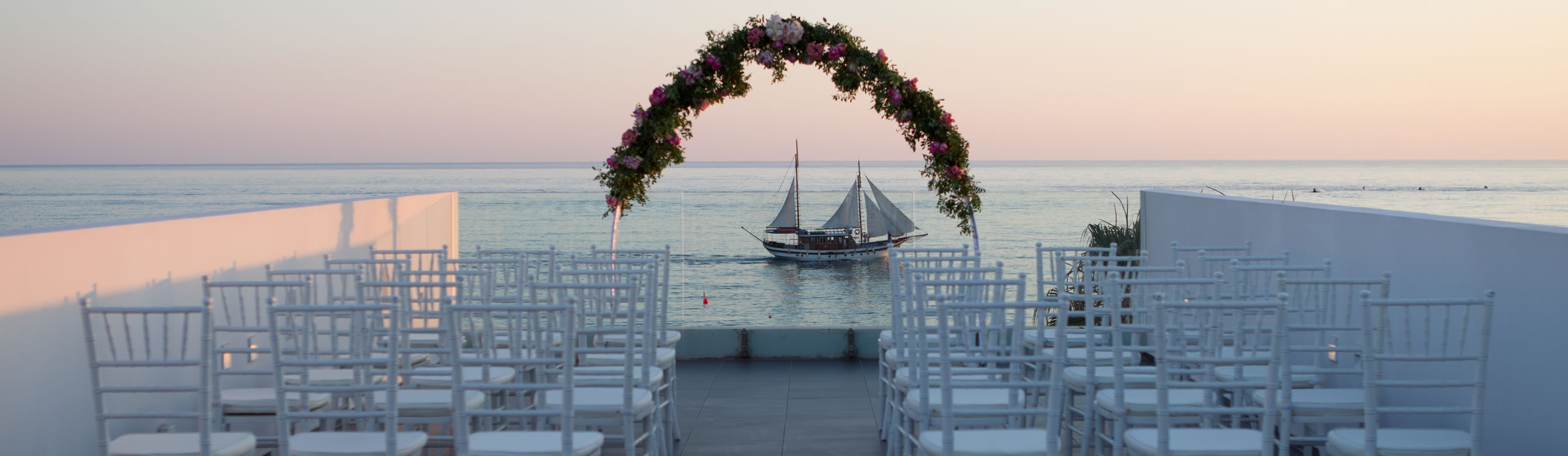 Book your wedding day in Almyra Hotel Paphos