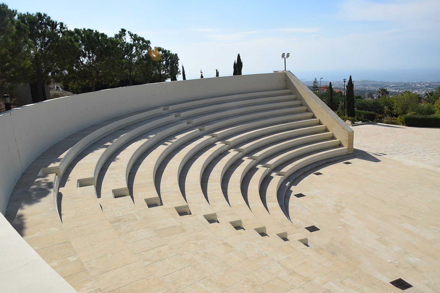 Book your wedding day in Amphitheatre of Tala