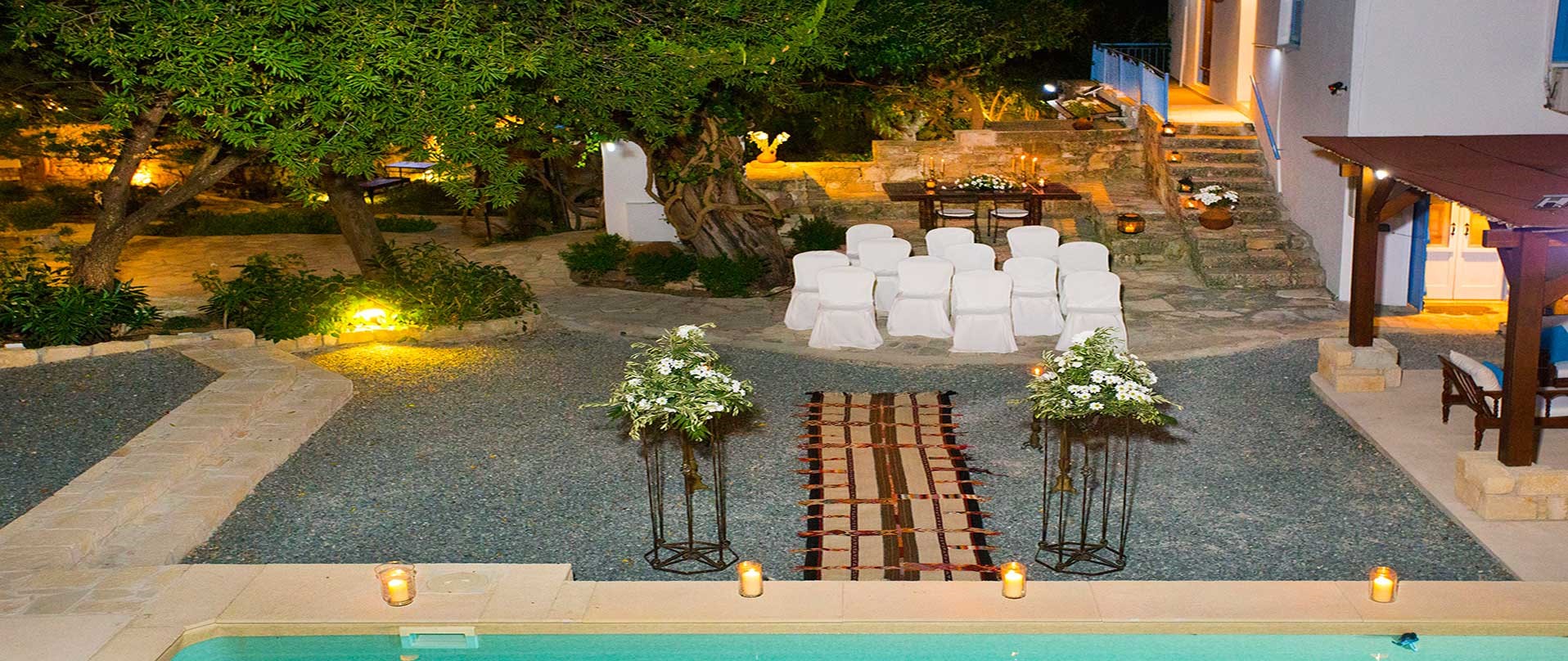 Book your wedding day in Cecilia's Courtyard