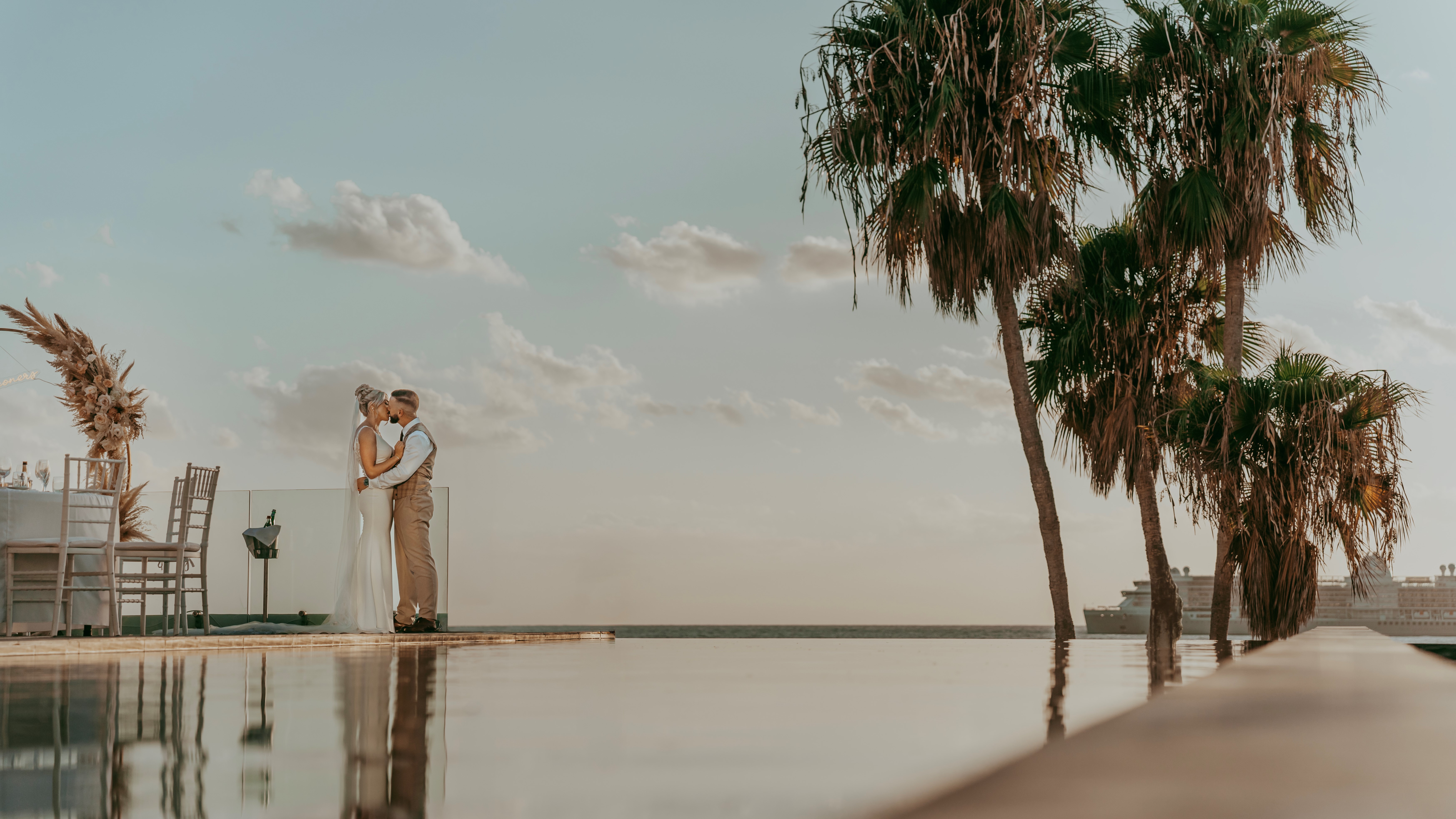Book your wedding day in Almyra Hotel Paphos