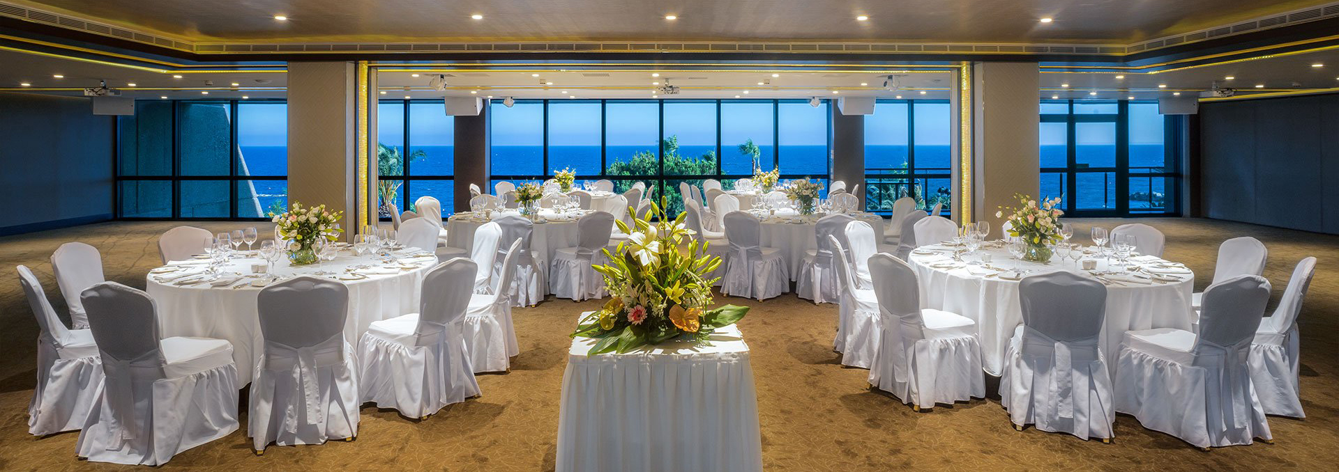 Book your wedding day in Amathus Beach Hotel Limassol