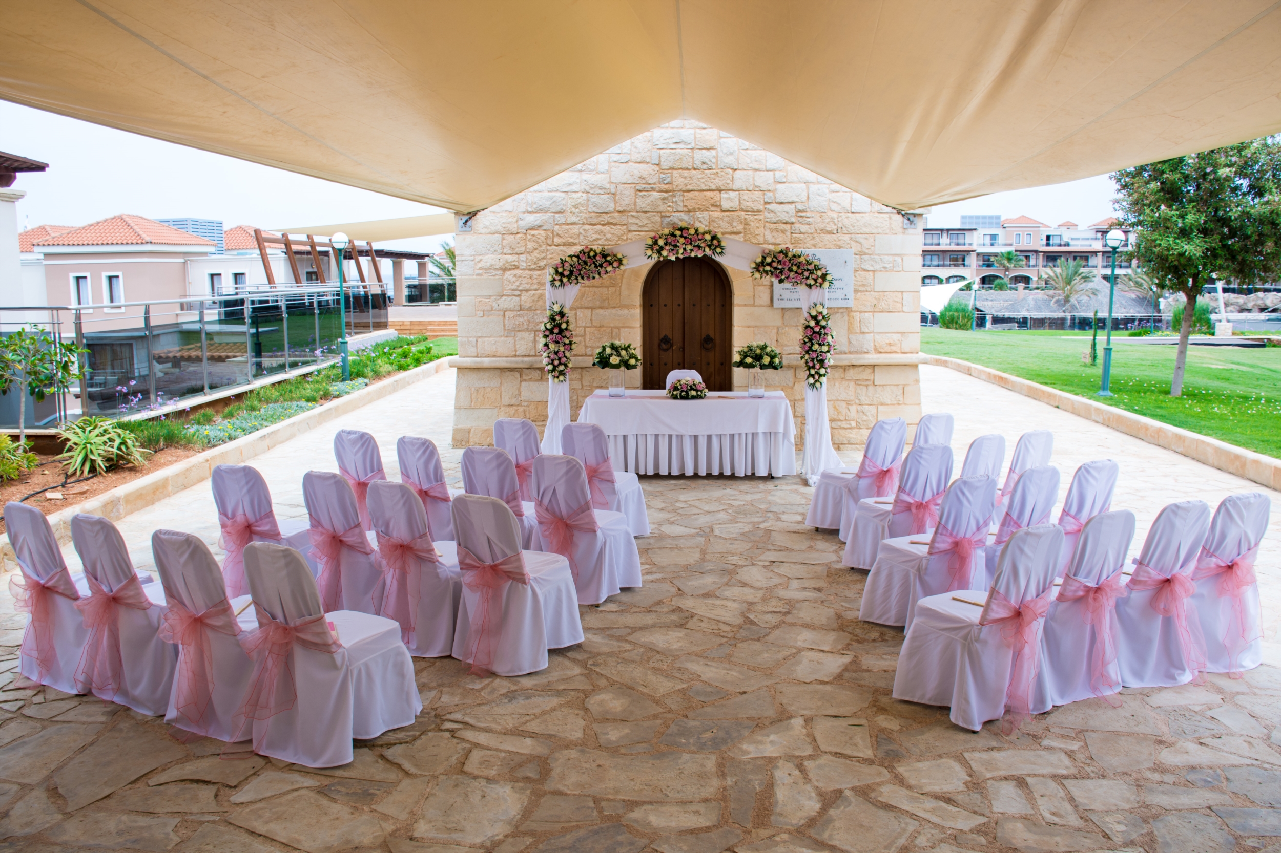 Book your wedding day in Atlantica Sensatori Resort Crete