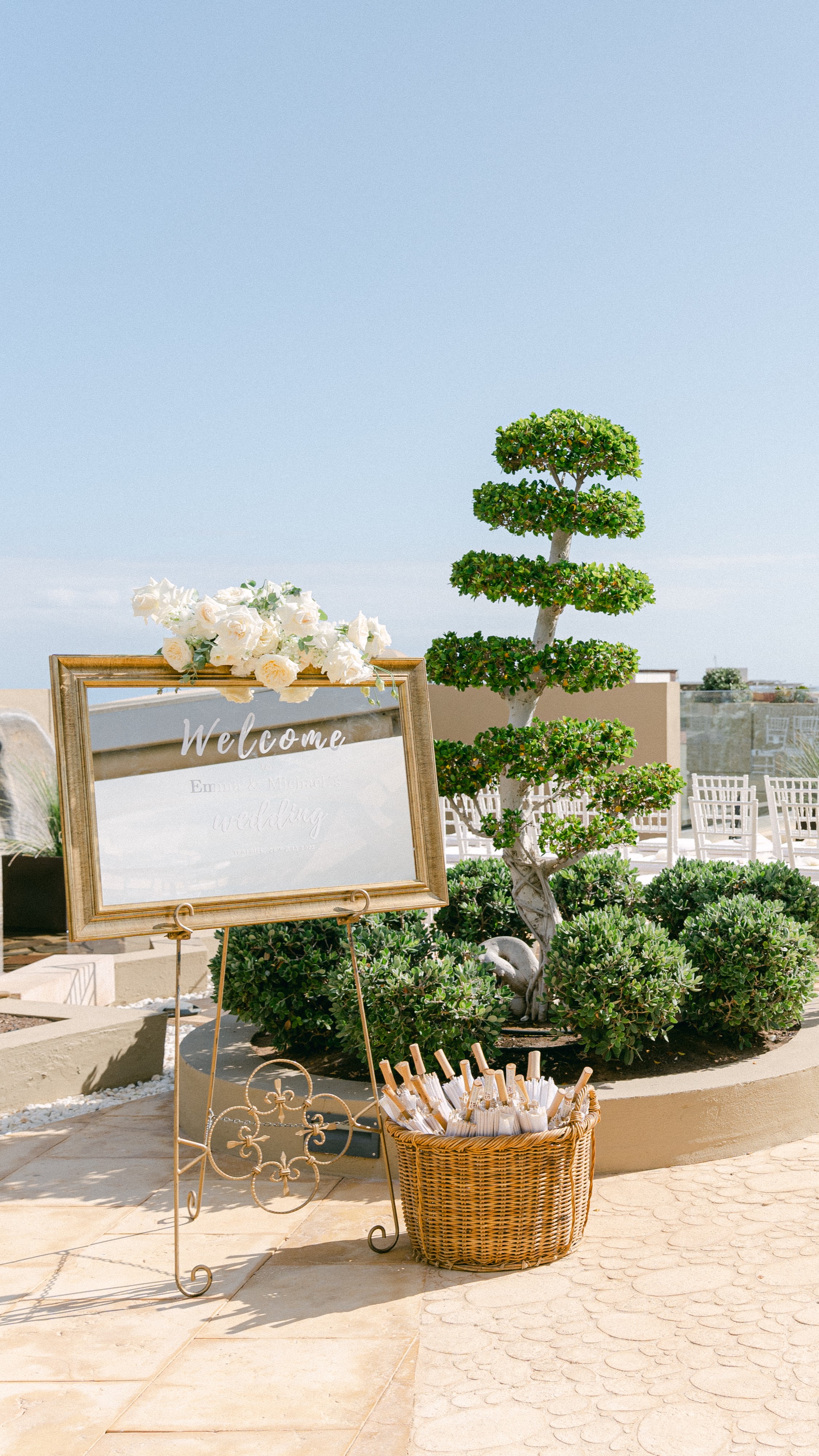 Book your wedding day in GF VICTORIA