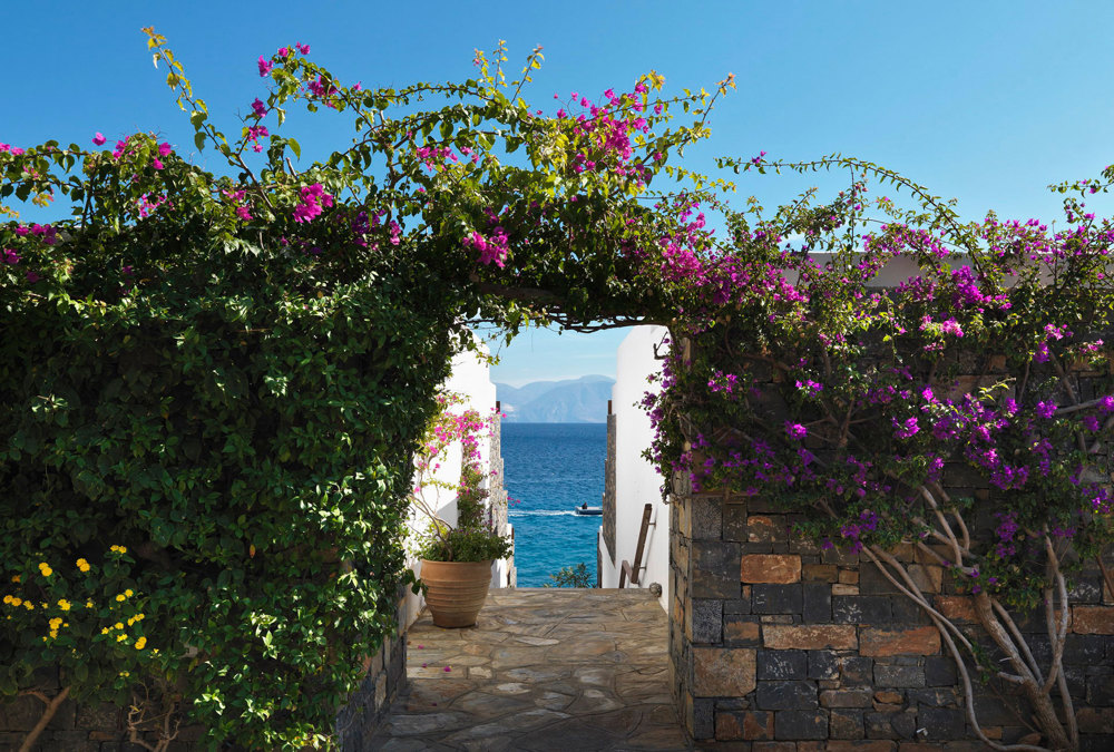 Book your wedding day in Elounda Bay Palace