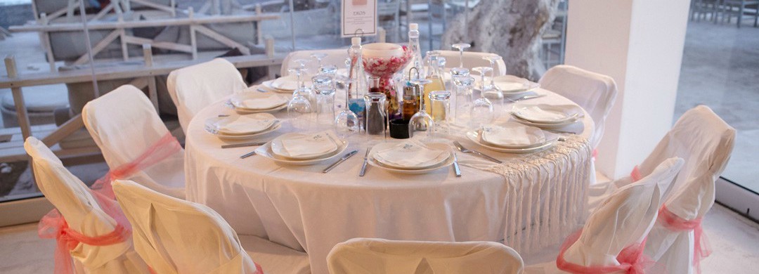 Book your wedding day in Demilmar Beach Restaurant Bar Santorini