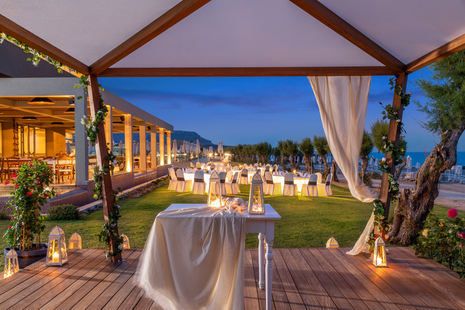 Book your wedding day in Amada Colossos Resort