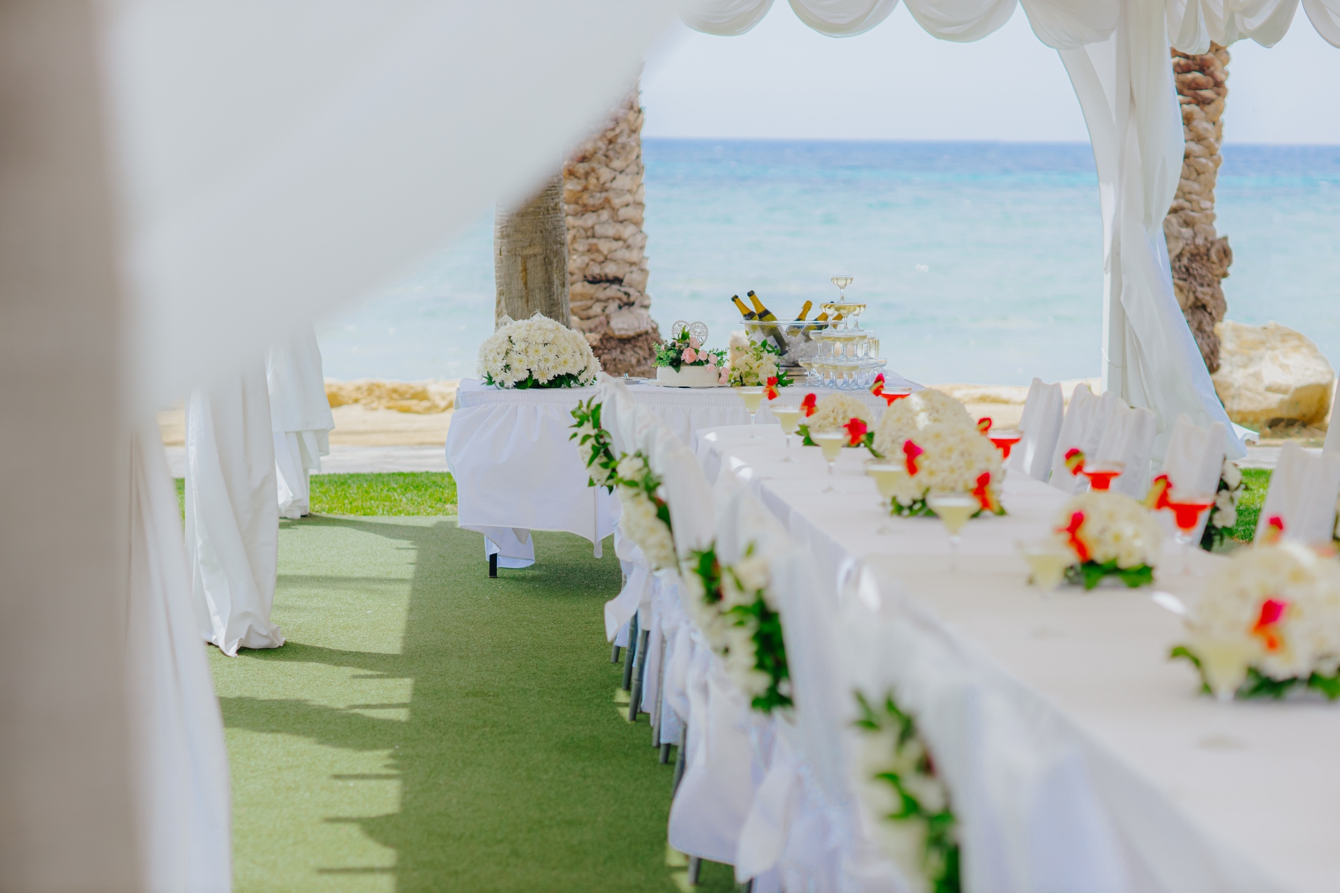 Book your wedding day in Louis Phaethon Beach Hotel Paphos