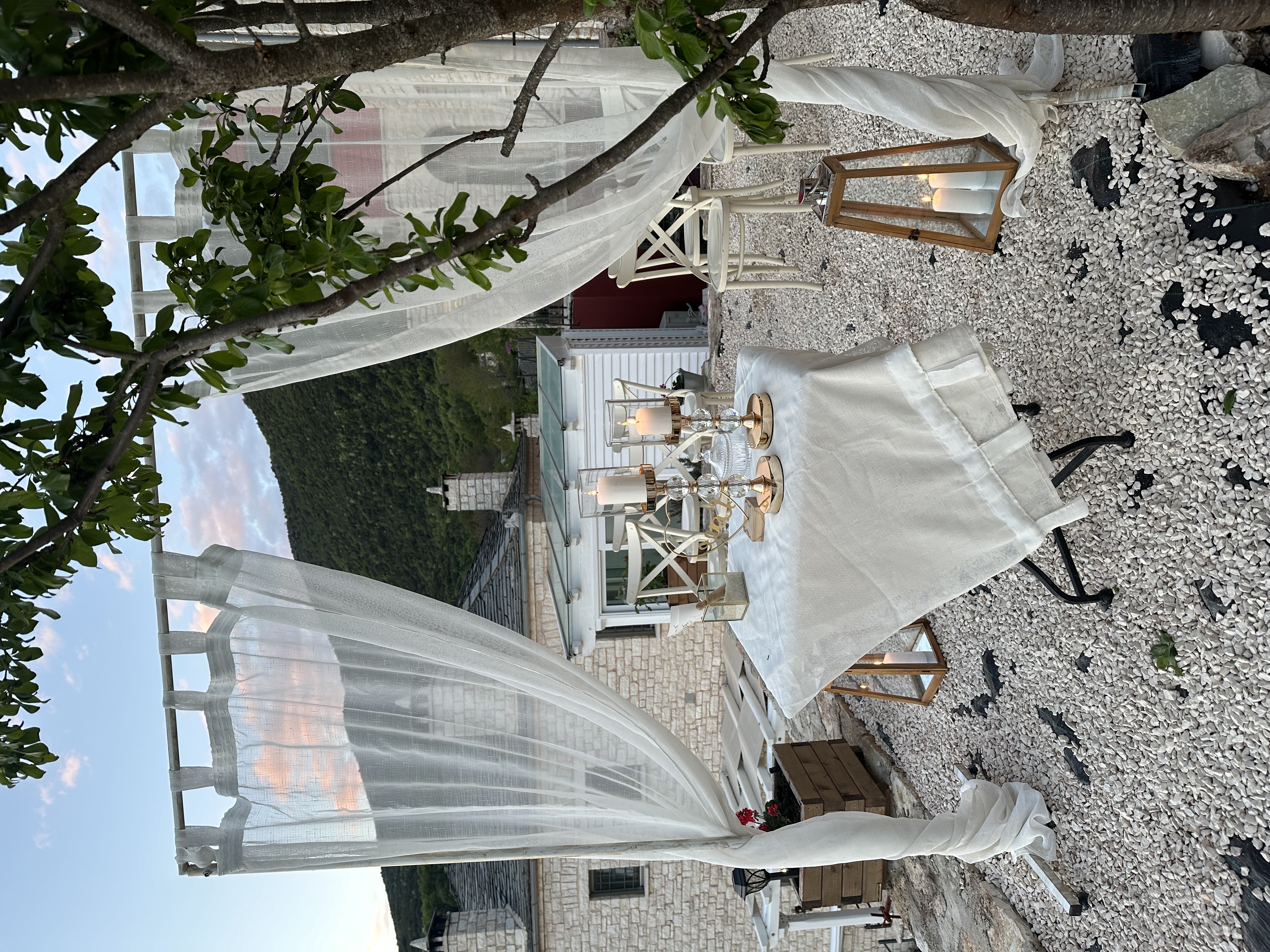 Book your wedding day in Pirrion Wellness Boutique Hotel