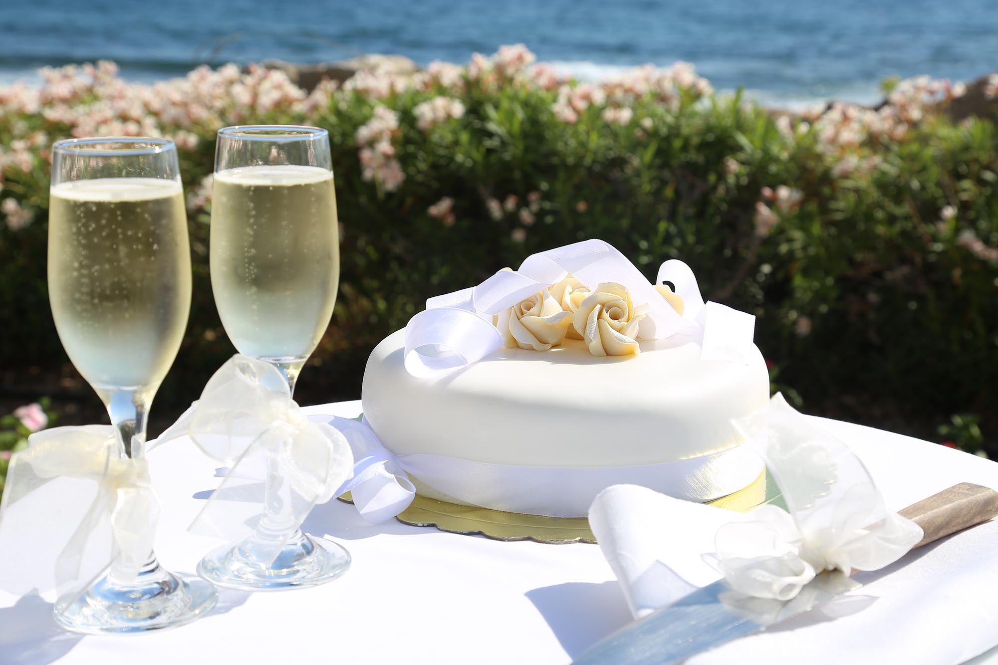 Book your wedding day in Leonardo Cypria Maris Beach Hotel & Spa Paphos