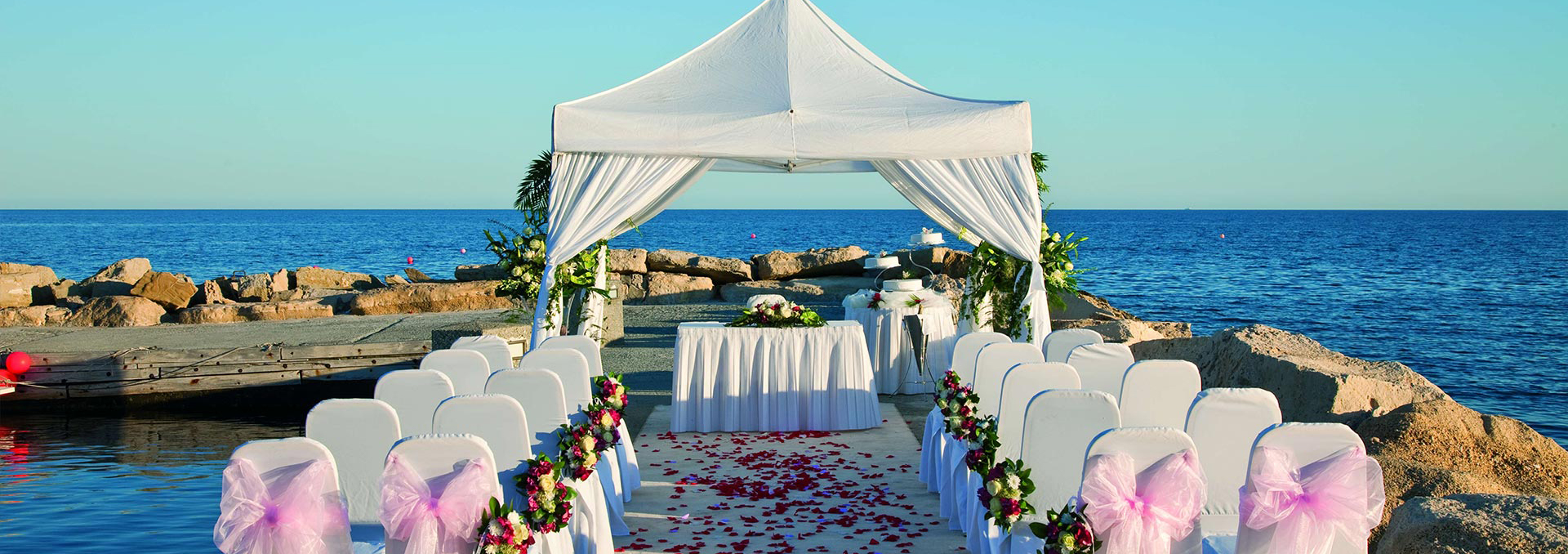 Book your wedding day in Amathus Beach Hotel Limassol