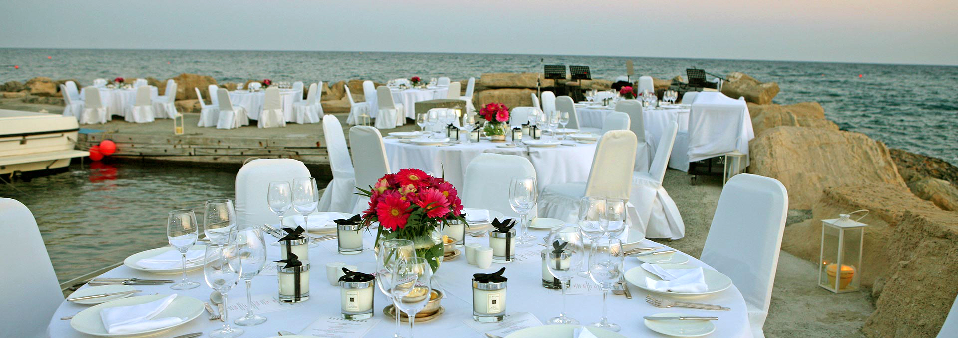 Book your wedding day in Amathus Beach Hotel Limassol