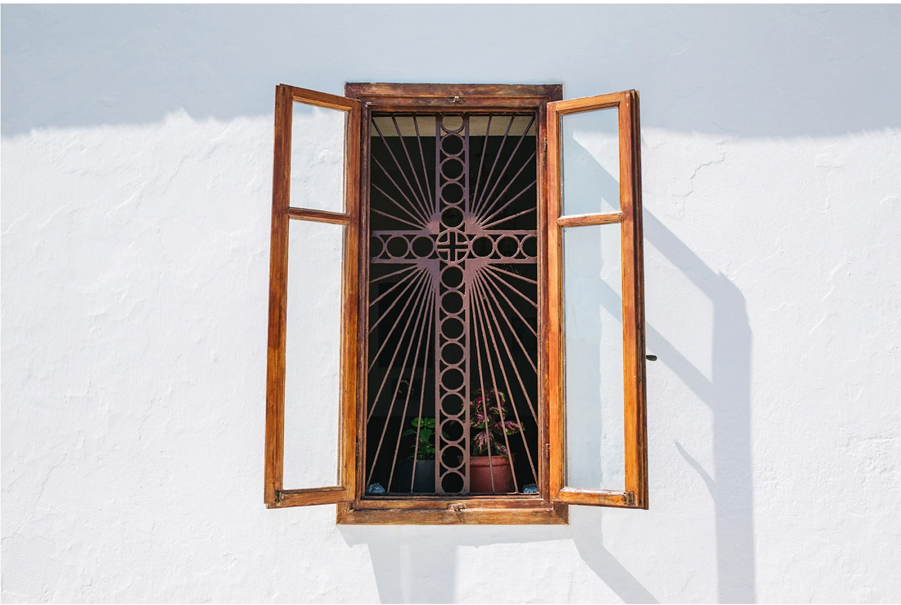 Book your wedding day in Church of Agios Ioannis Kastri Skopelos